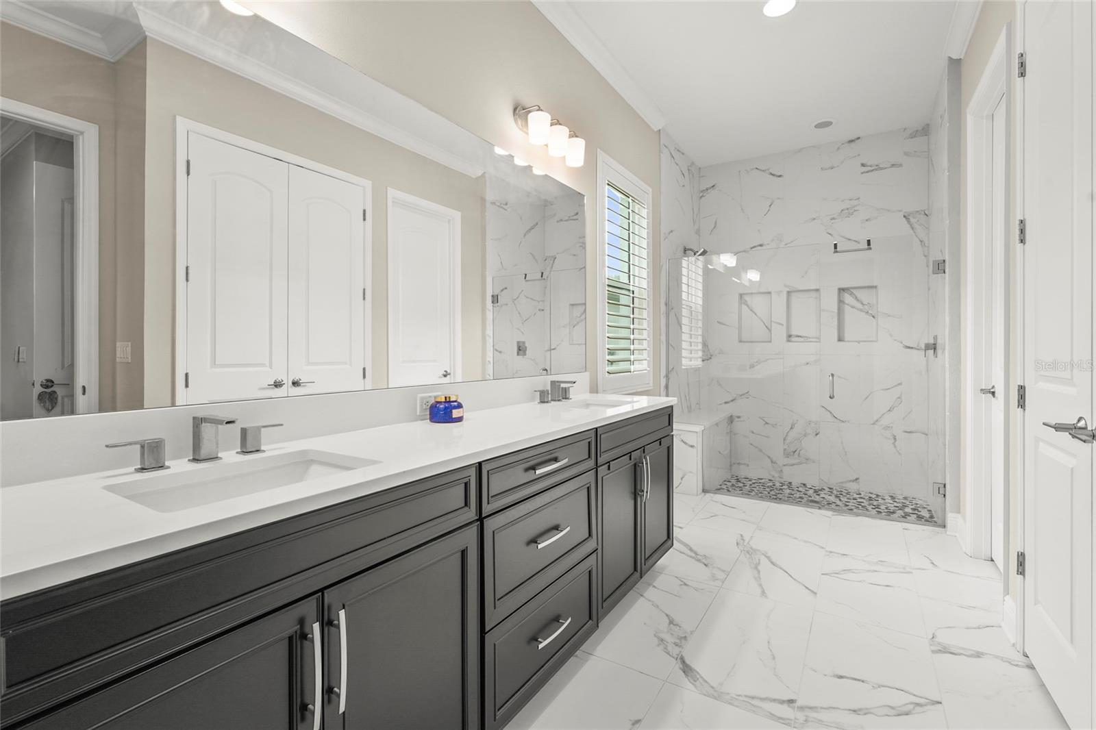 Image 51 of 91 For 6173 Lungo Lago Drive