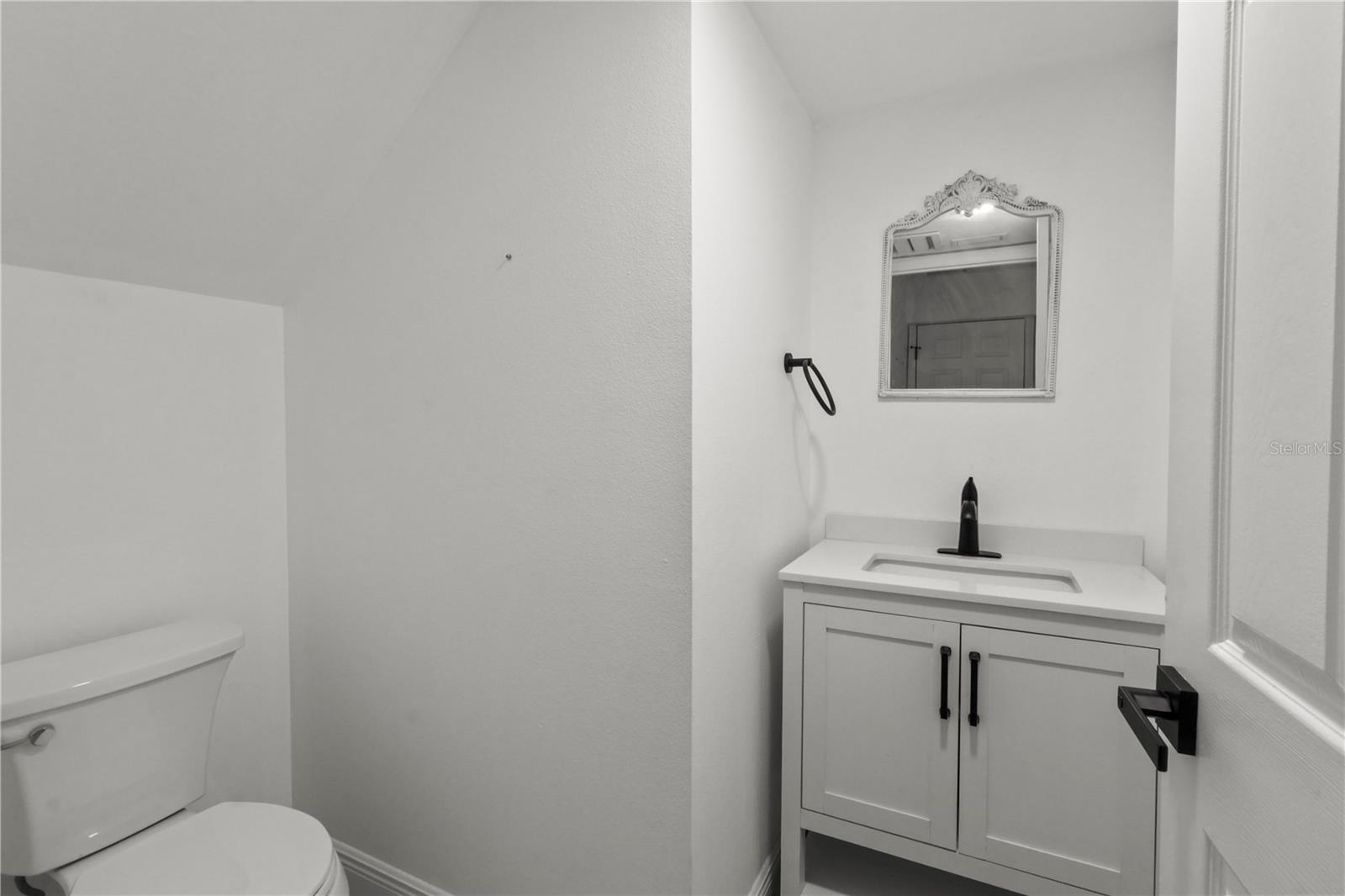 Image 13 of 37 For 5289 Tivoli Avenue