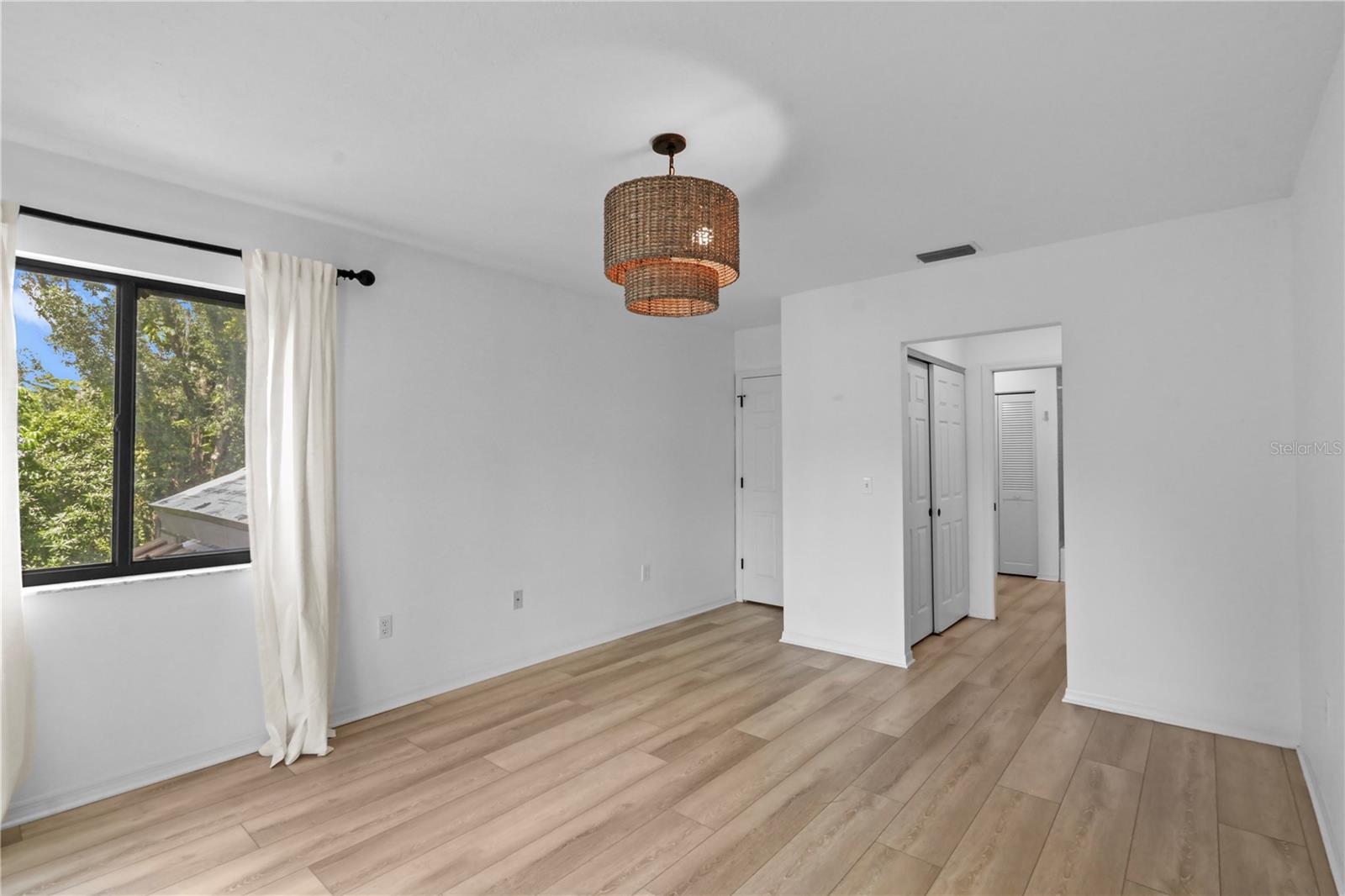 Image 30 of 37 For 5289 Tivoli Avenue