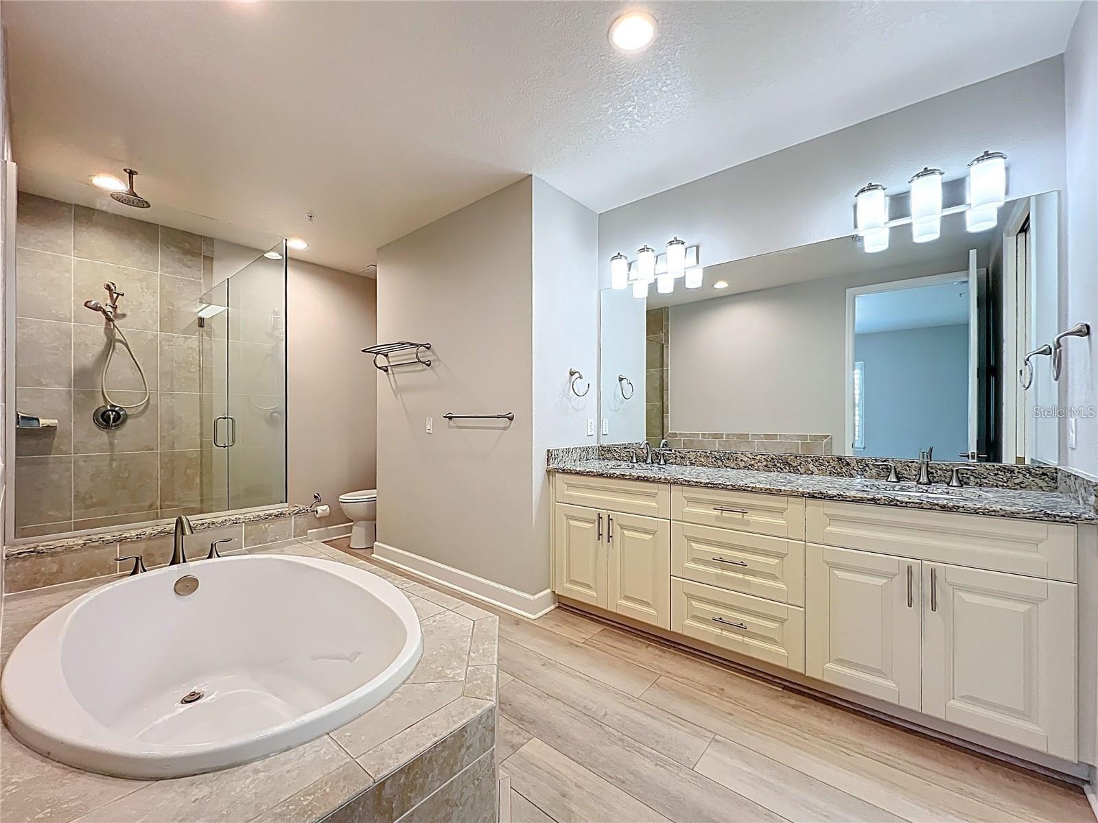 Image 17 of 65 For 7810 34th Avenue W 103