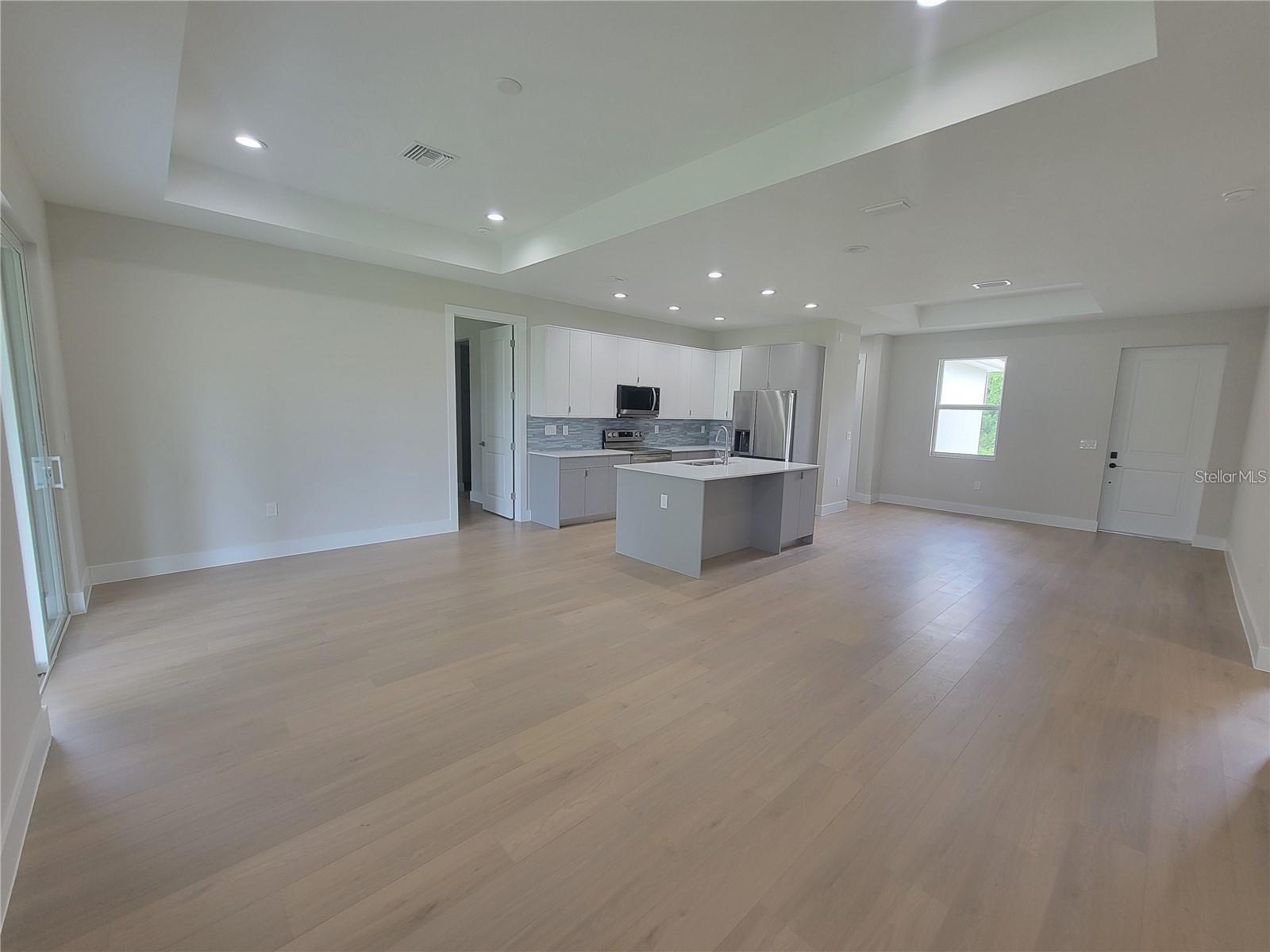 Image 12 of 38 For 2294 Trimble Avenue