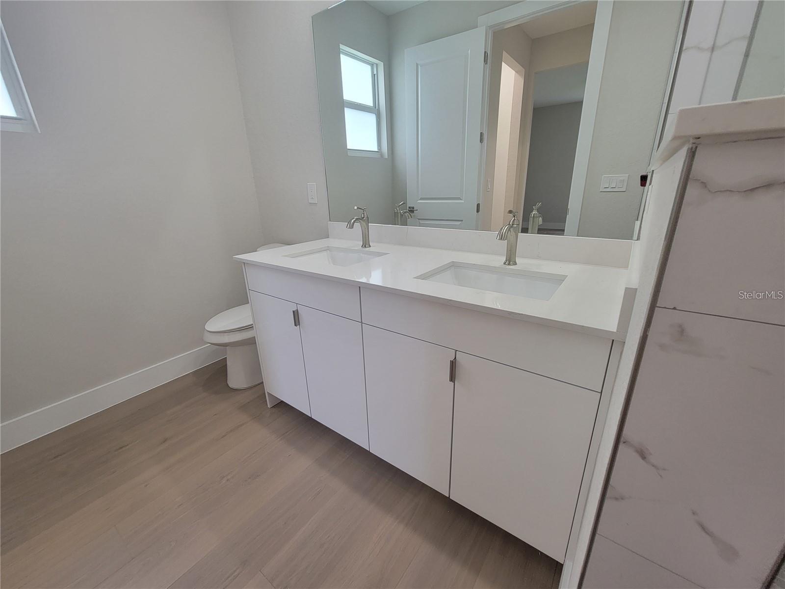 Image 16 of 38 For 2294 Trimble Avenue