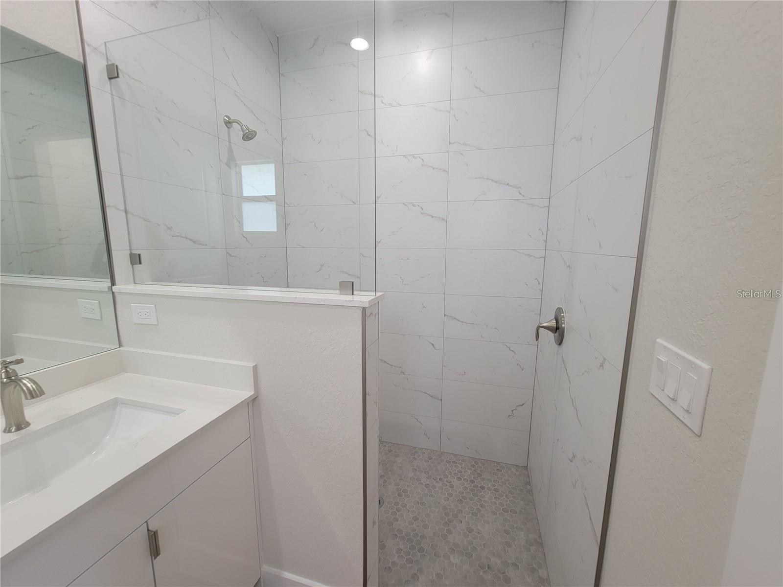 Image 17 of 38 For 2294 Trimble Avenue