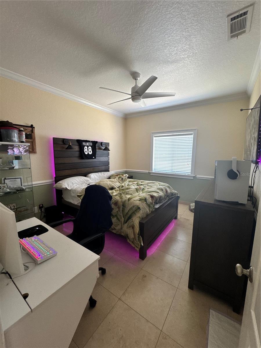 Image 7 of 16 For 5912 30th Court E