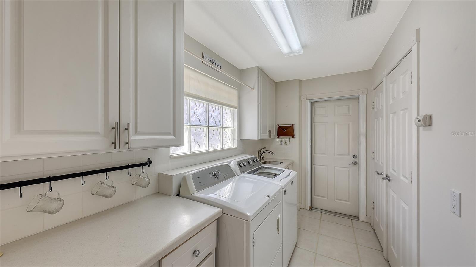 Image 33 of 61 For 7575 Quinto Drive