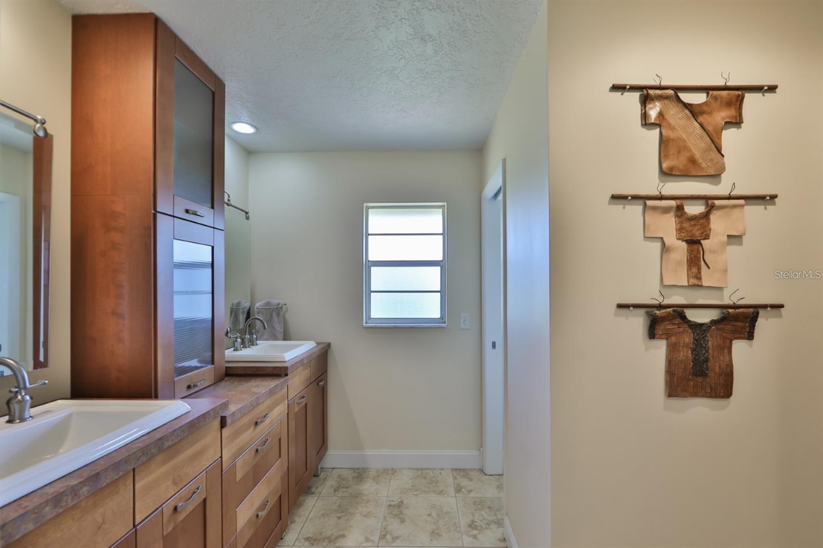 Image 30 of 70 For 1820 El Rancho Drive