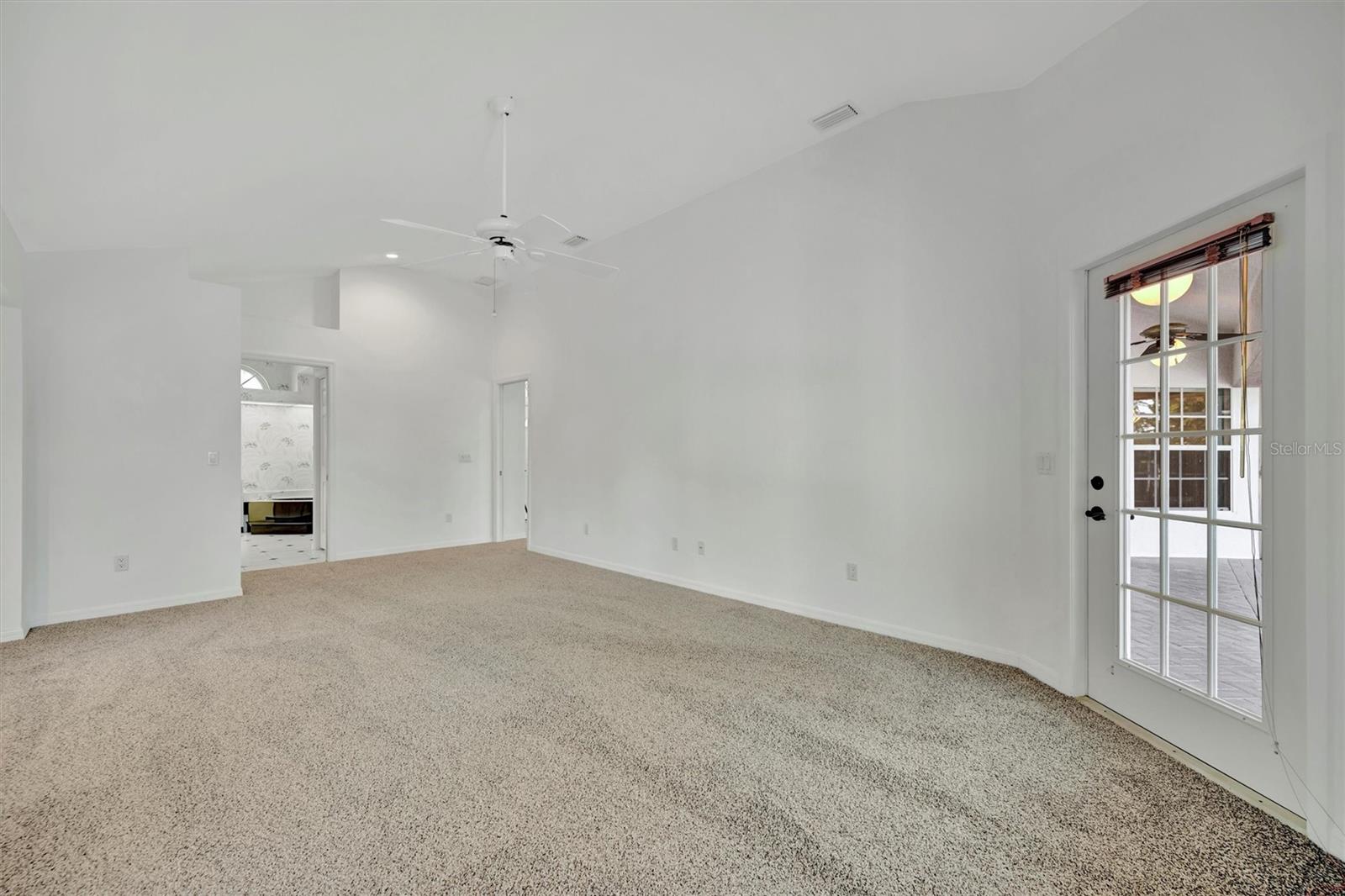 Image 21 of 65 For 12060 Eisenhower Drive