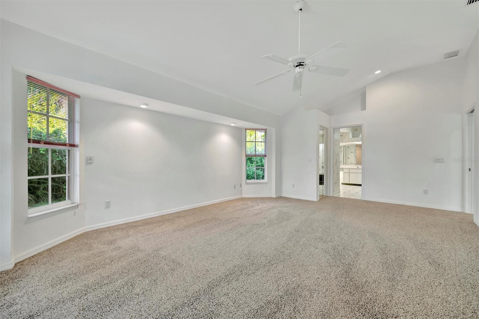 Image 22 of 65 For 12060 Eisenhower Drive