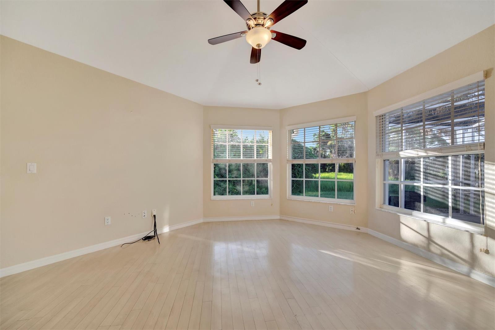 Image 30 of 65 For 12060 Eisenhower Drive