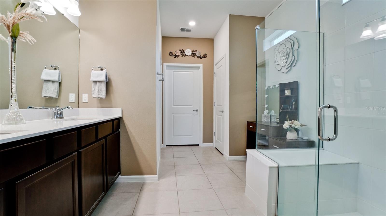 Image 16 of 37 For 8760 Ocean Tides Cove
