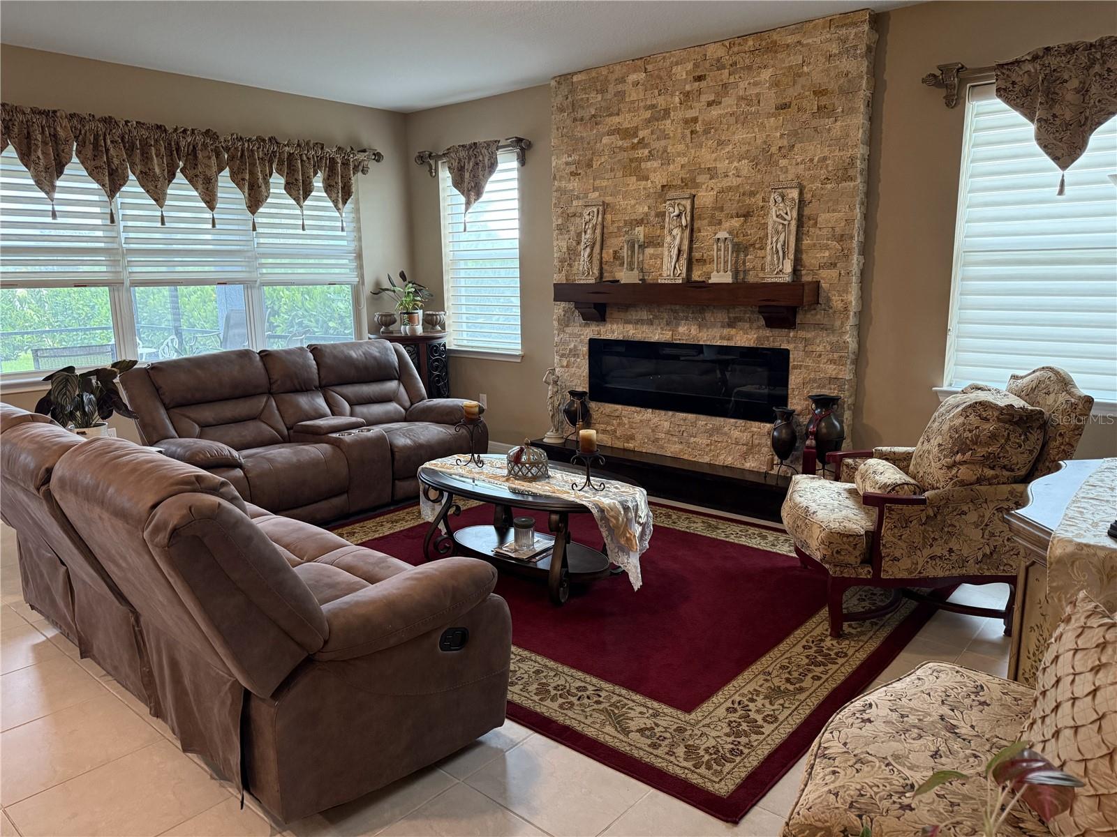 Image 3 of 37 For 8760 Ocean Tides Cove