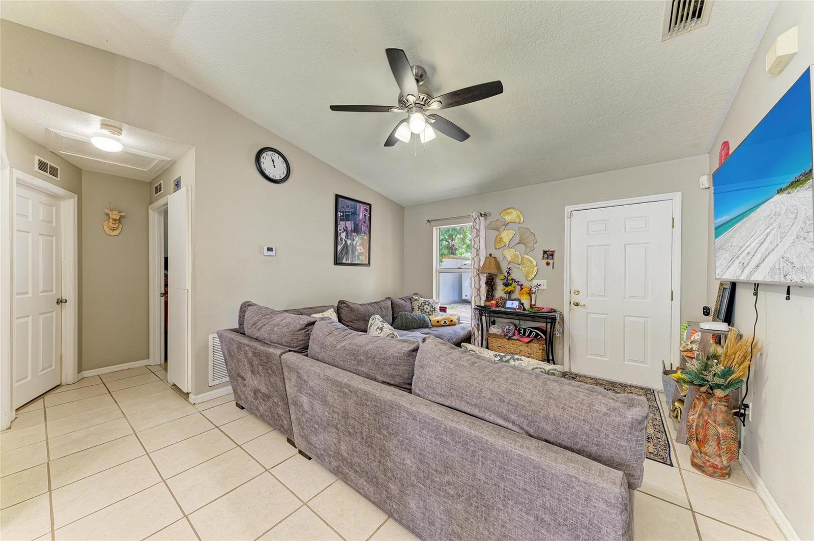Image 19 of 40 For 5003 20th Street E