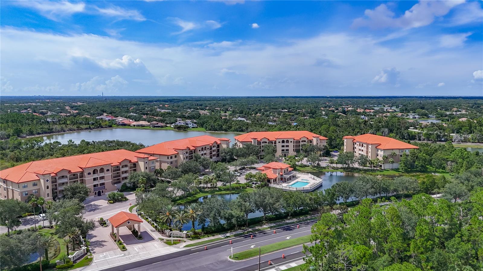 Image 6 of 59 For 7612 Lake Vista Court 208