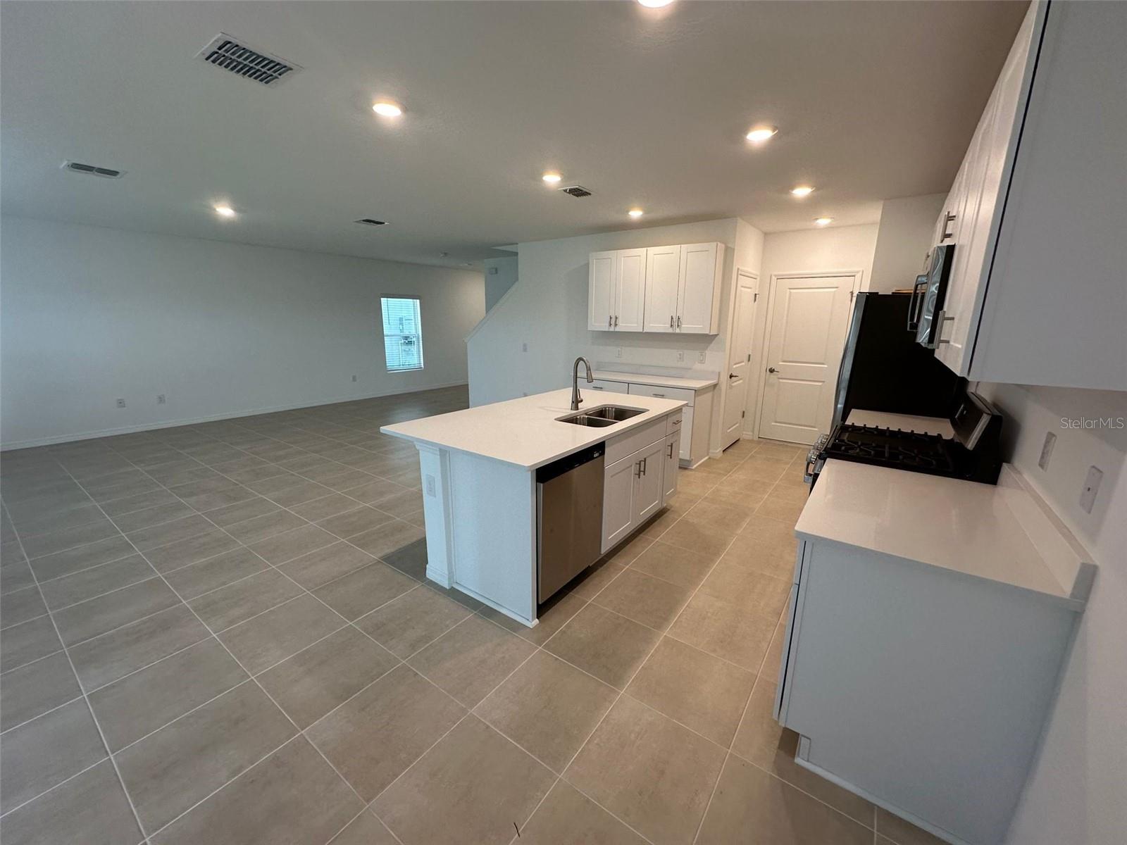 Image 10 of 34 For 11228 Fieldstone Drive