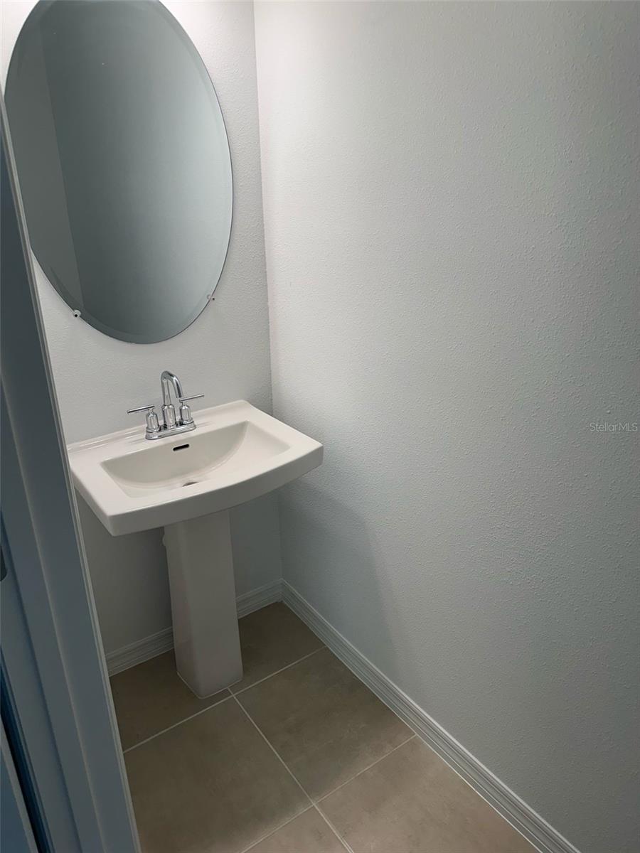Image 7 of 34 For 11228 Fieldstone Drive