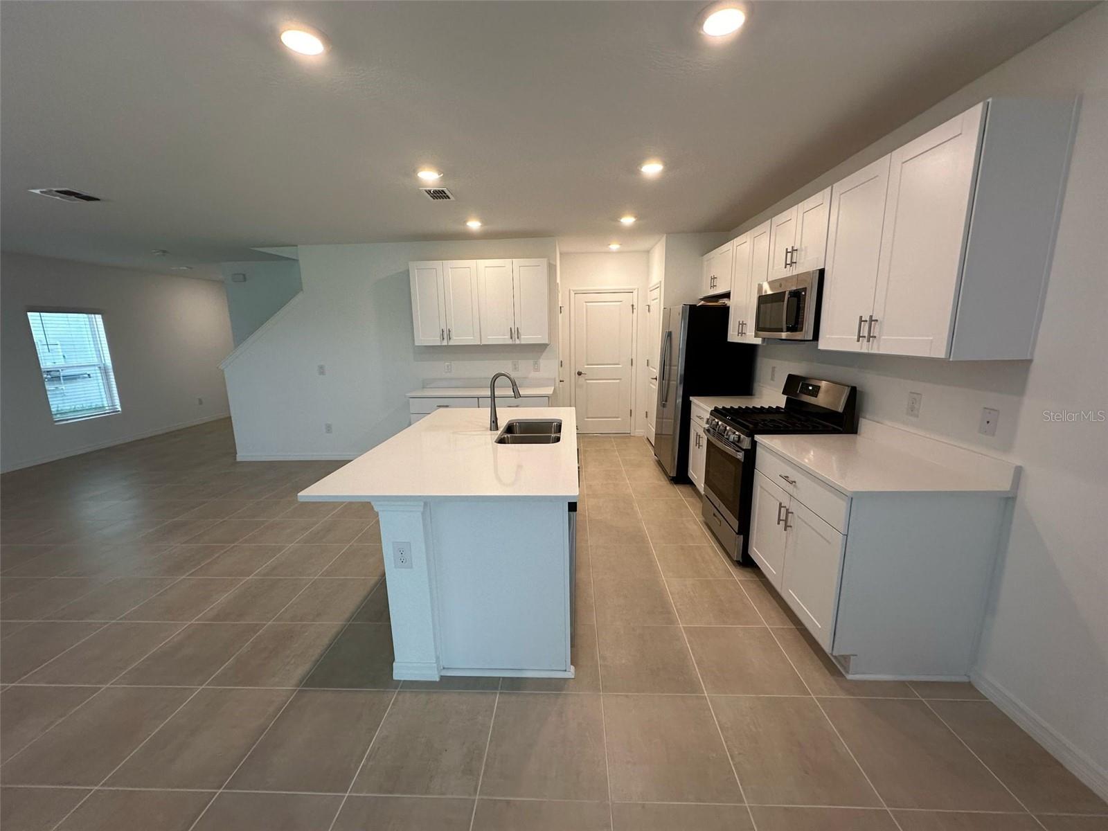 Image 8 of 34 For 11228 Fieldstone Drive