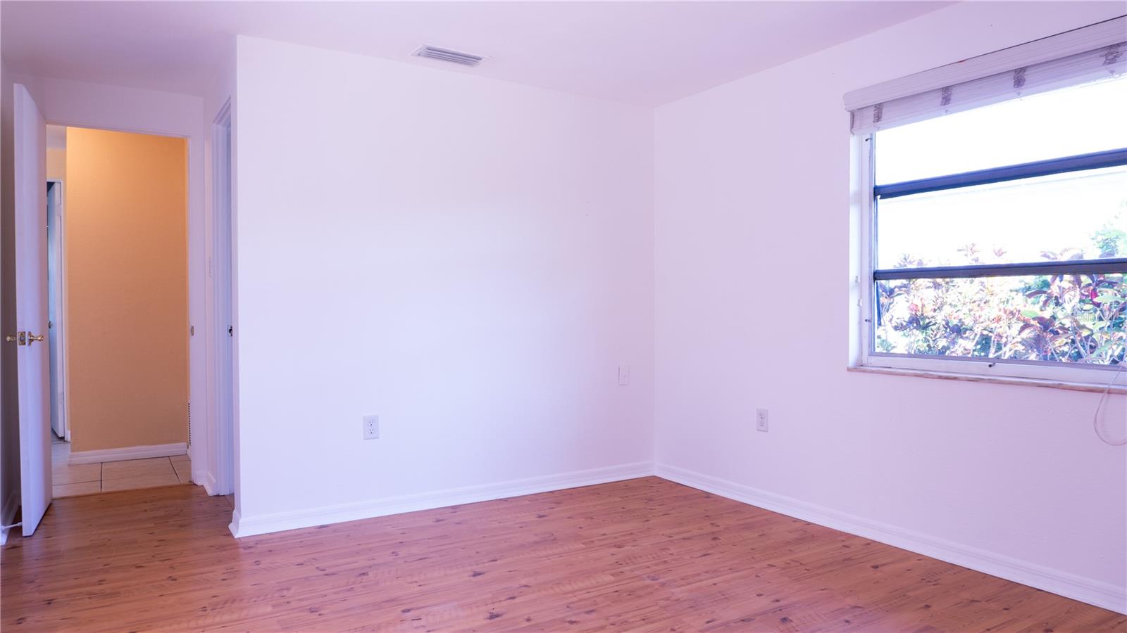 Image 22 of 24 For 531 Azalea Drive Nw