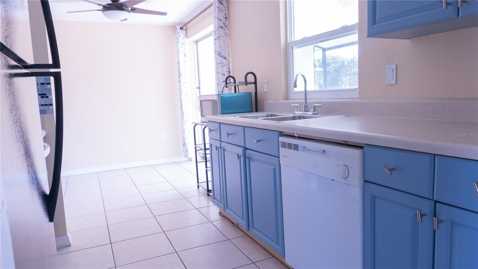 Image 7 of 24 For 531 Azalea Drive Nw