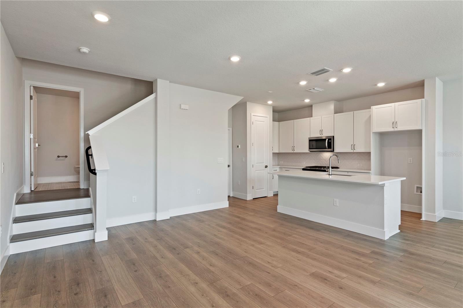 Image 4 of 21 For 1579 Springwell Lane