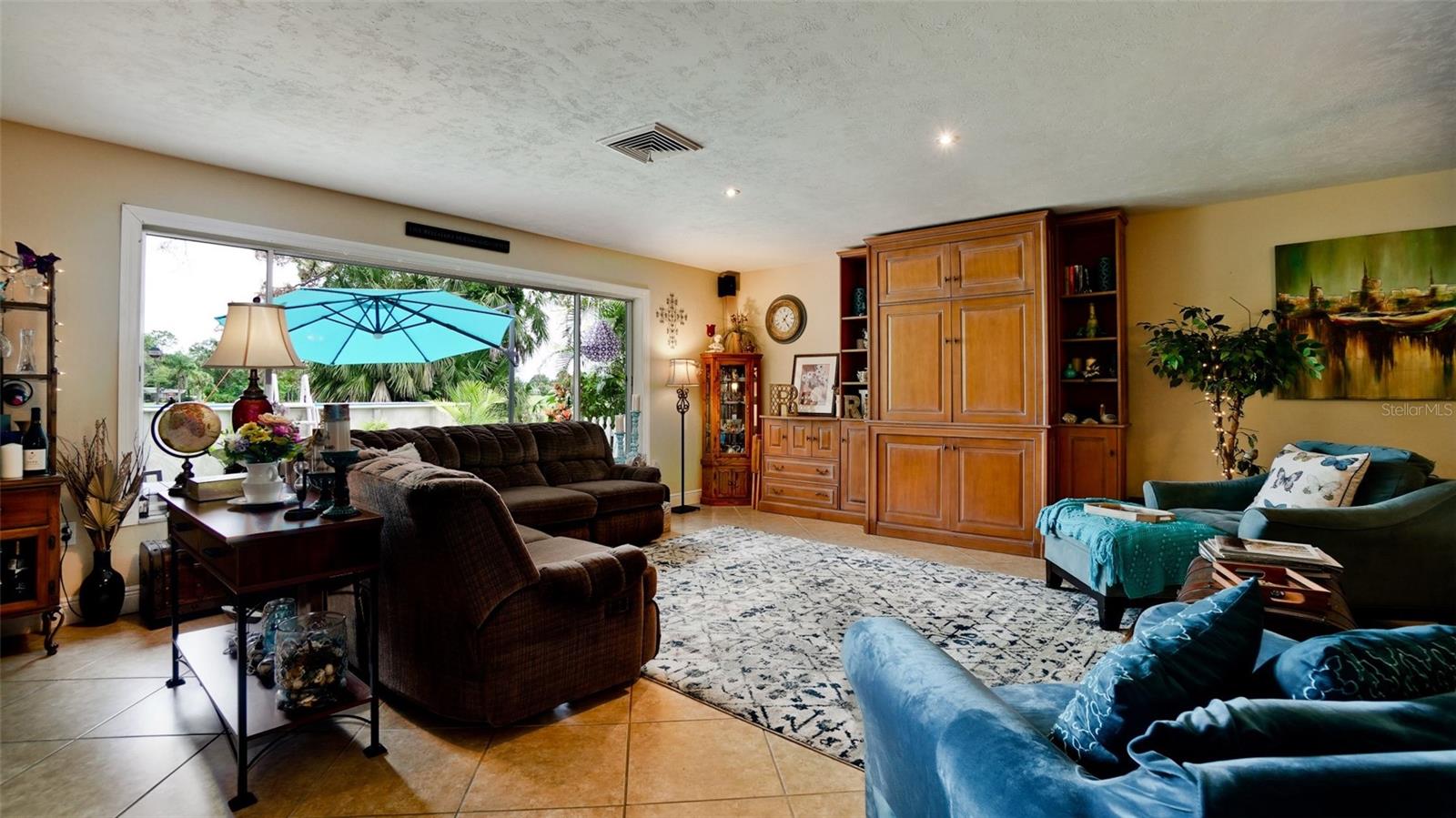 Image 18 of 48 For 836 Magellan Drive