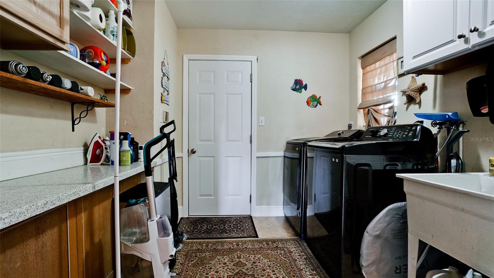 Image 32 of 48 For 836 Magellan Drive