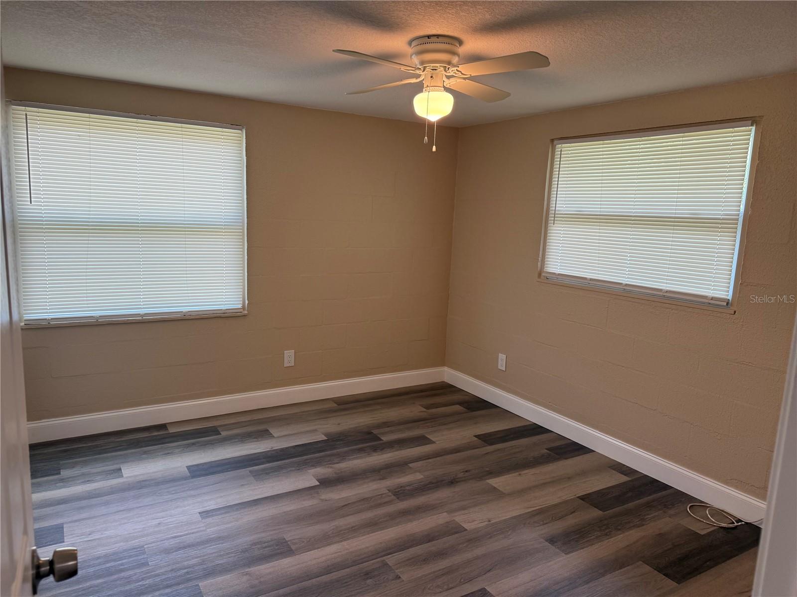 Image 11 of 13 For 1007 8th Street W