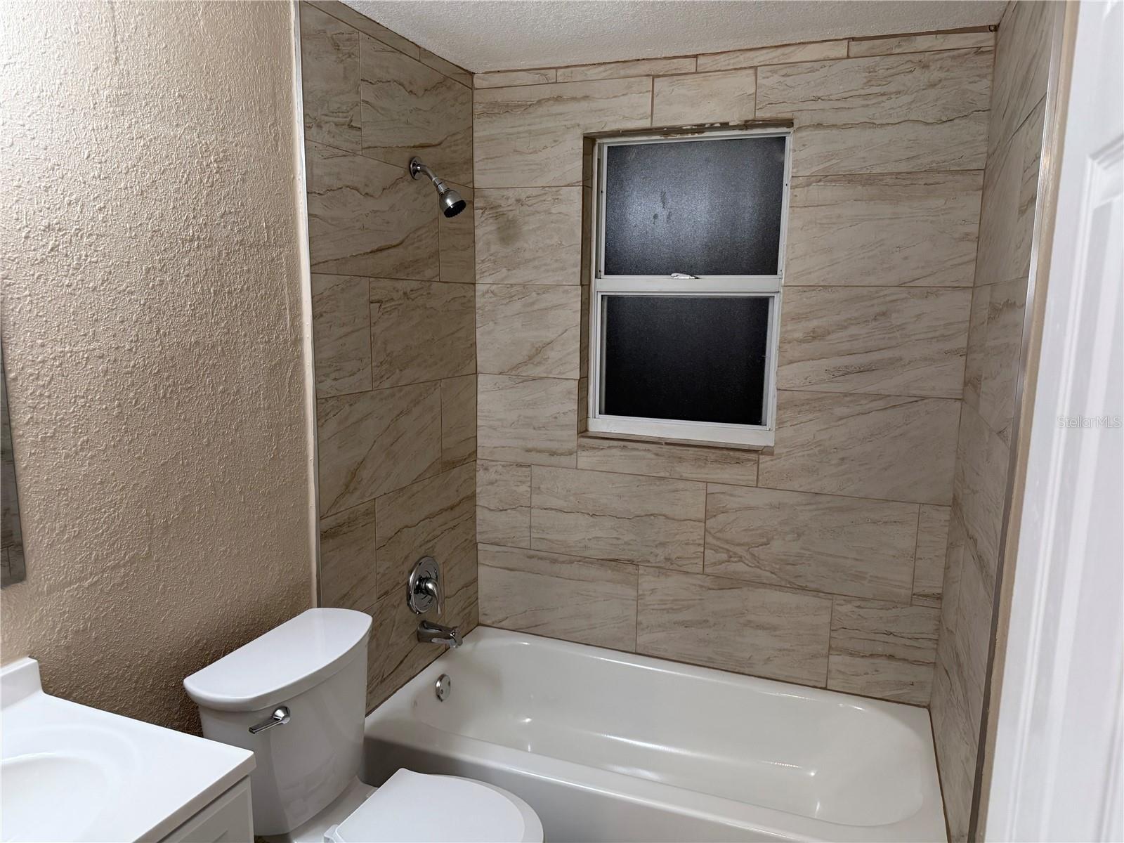 Image 6 of 13 For 1007 8th Street W