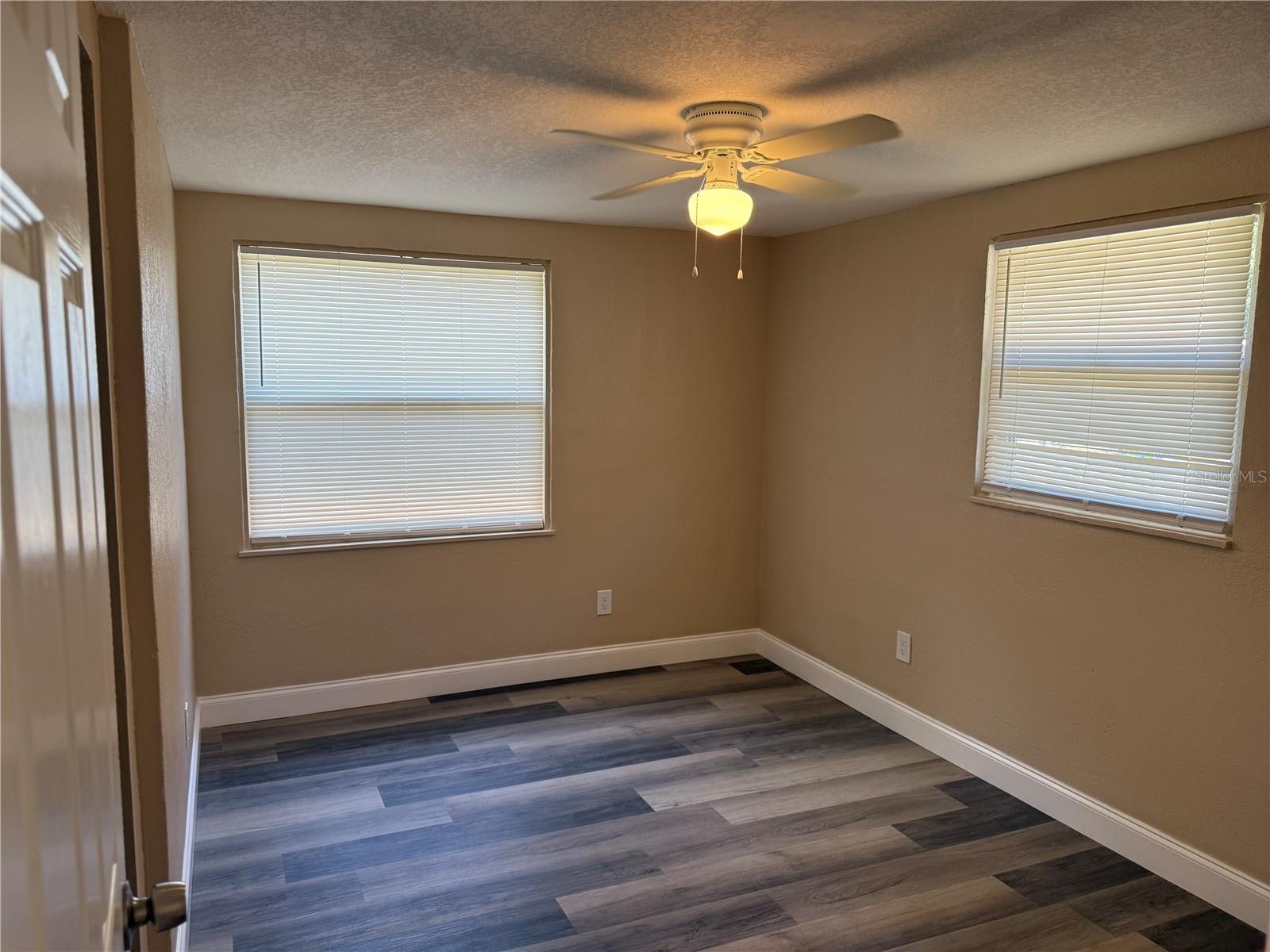 Image 8 of 13 For 1007 8th Street W