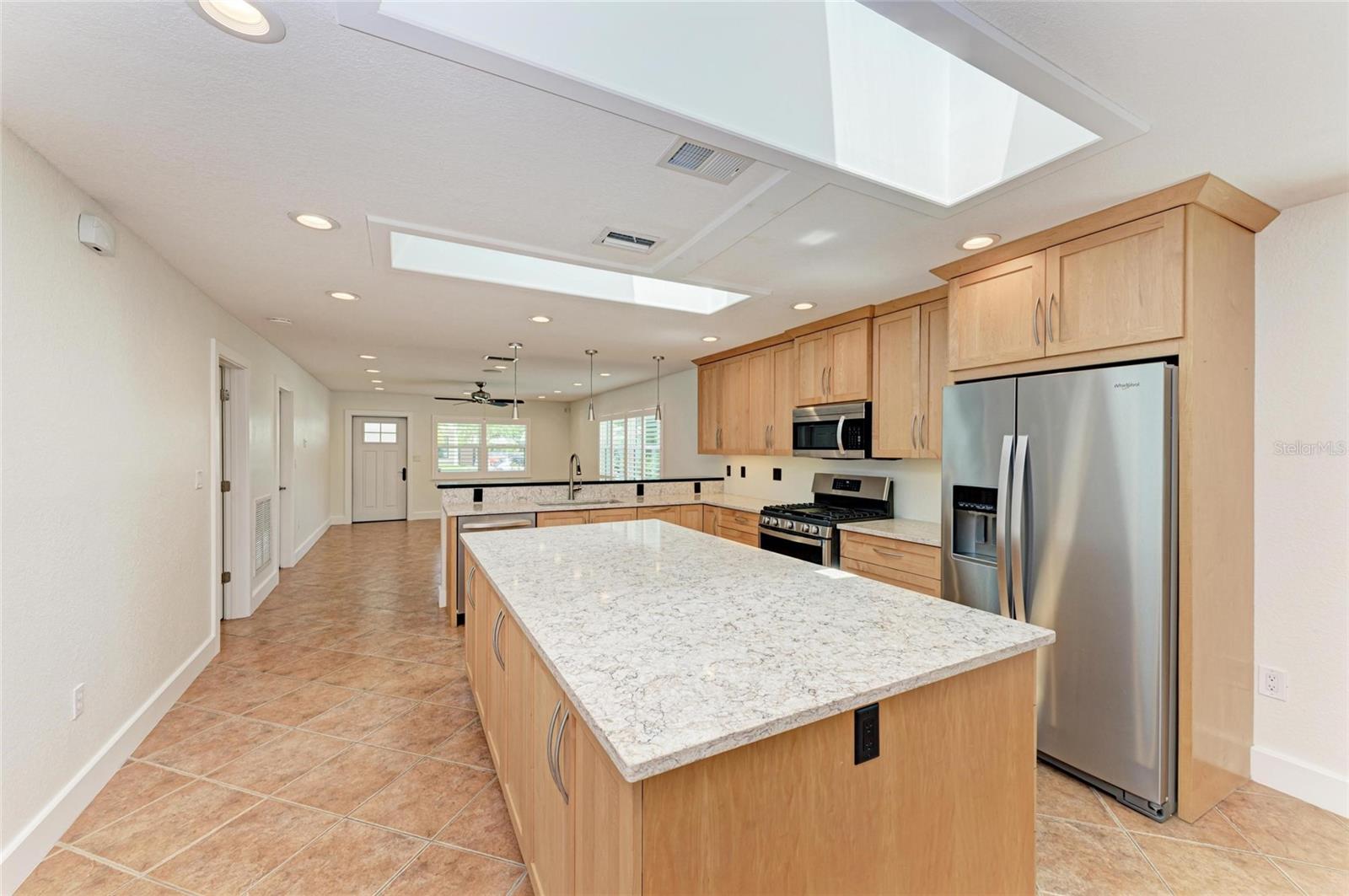 Image 12 of 33 For 2110 Hawthorne Street