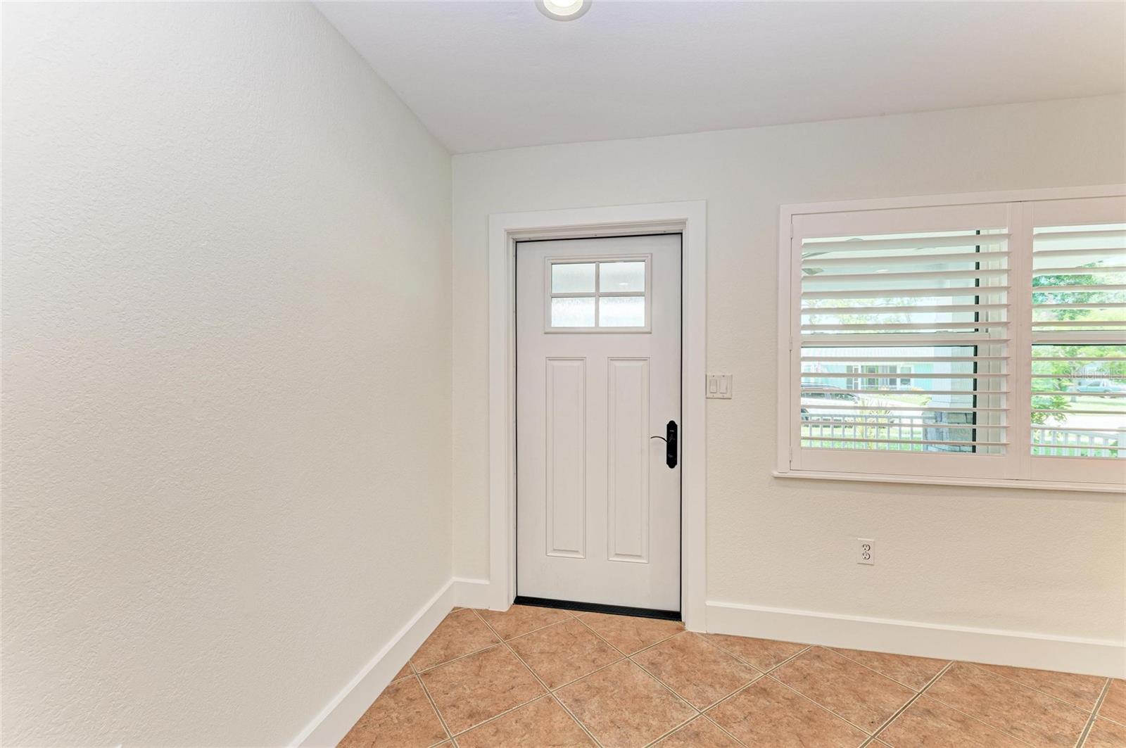 Image 7 of 33 For 2110 Hawthorne Street