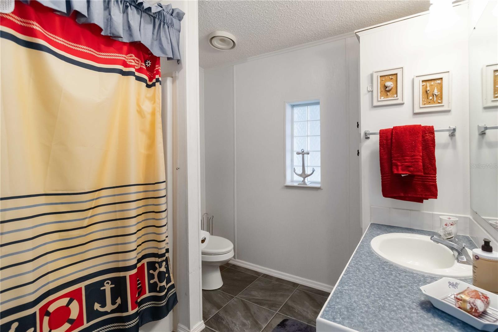 Image 19 of 29 For 5316 53rd Avenue E C20
