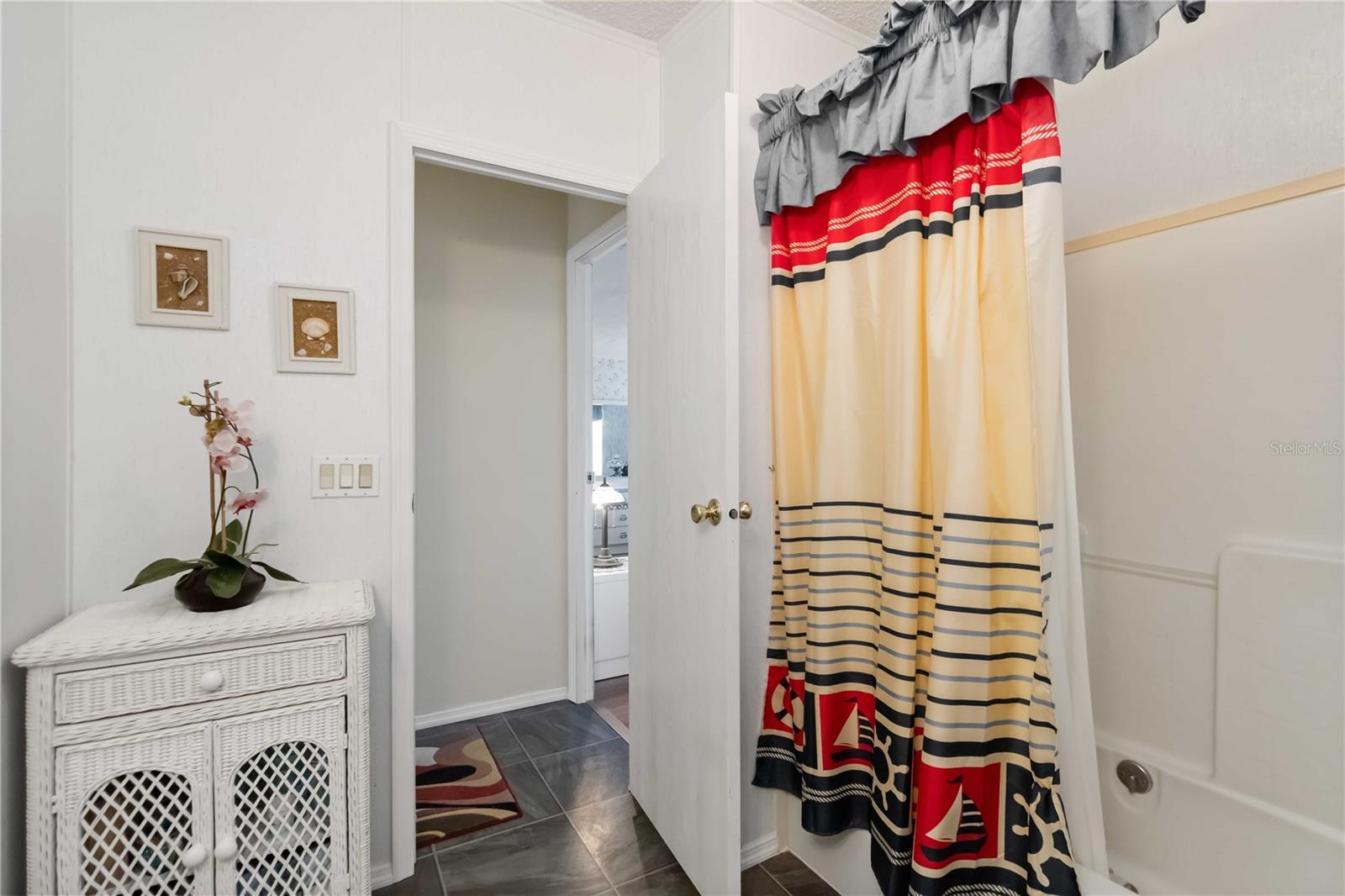 Image 21 of 29 For 5316 53rd Avenue E C20