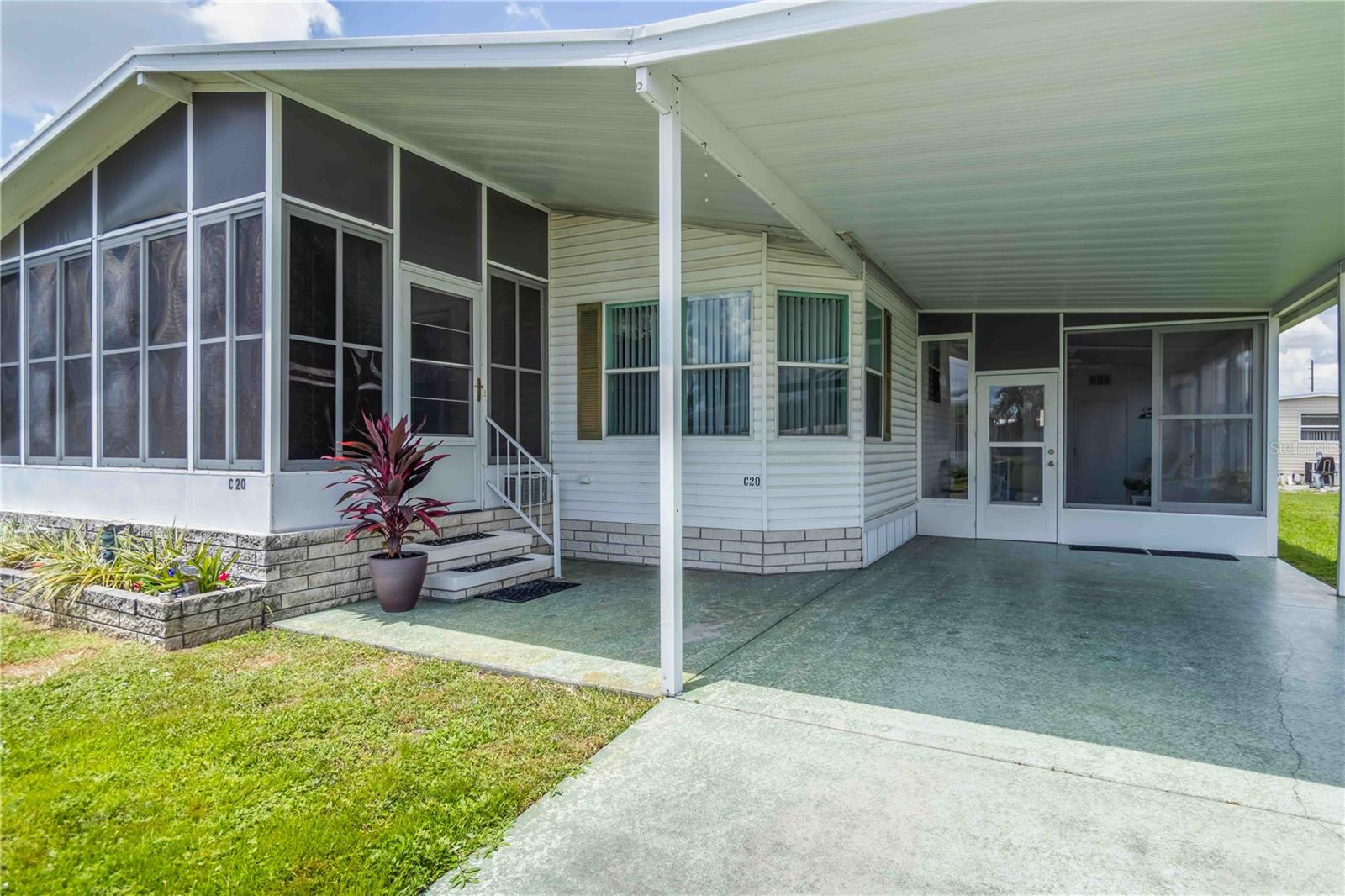Image 4 of 29 For 5316 53rd Avenue E C20
