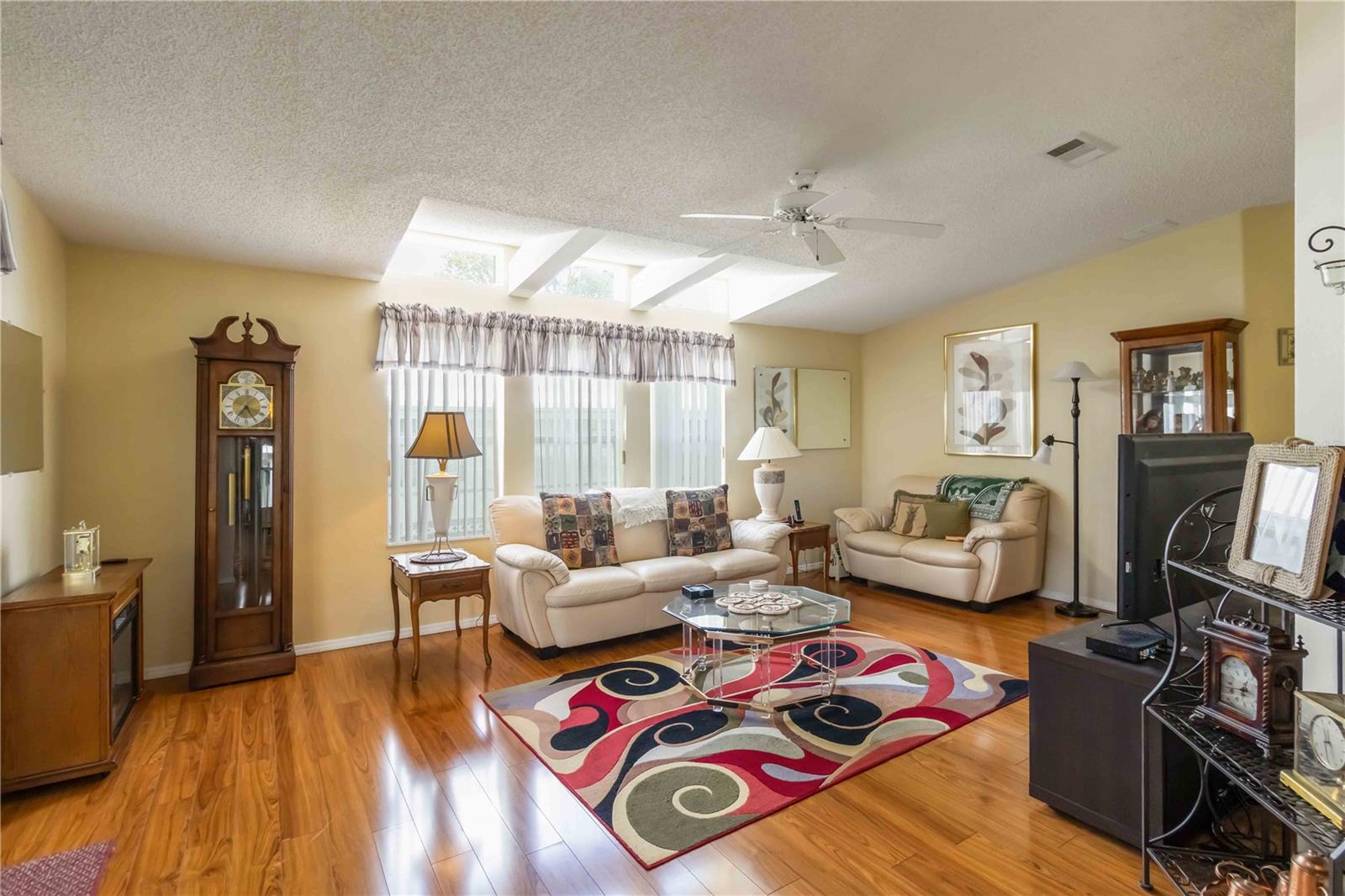 Image 6 of 29 For 5316 53rd Avenue E C20