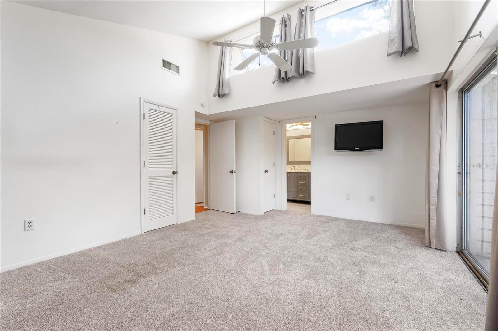 Image 17 of 25 For 2227 Circlewood Drive 52