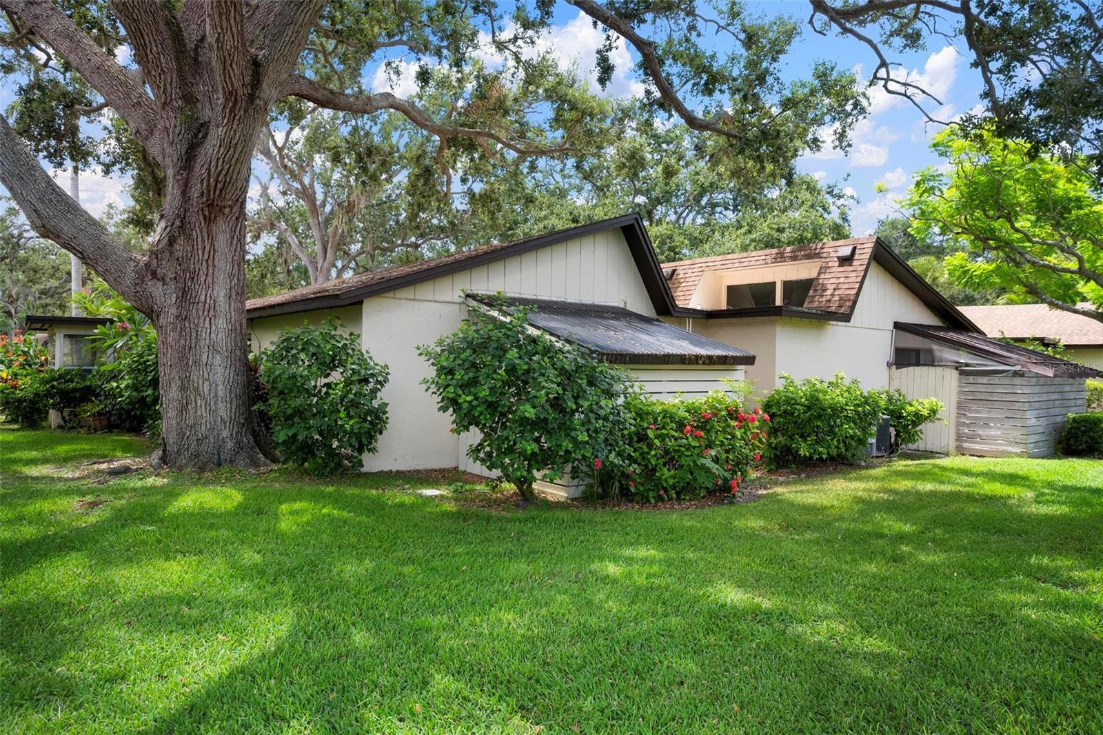 Image 4 of 25 For 2227 Circlewood Drive 52