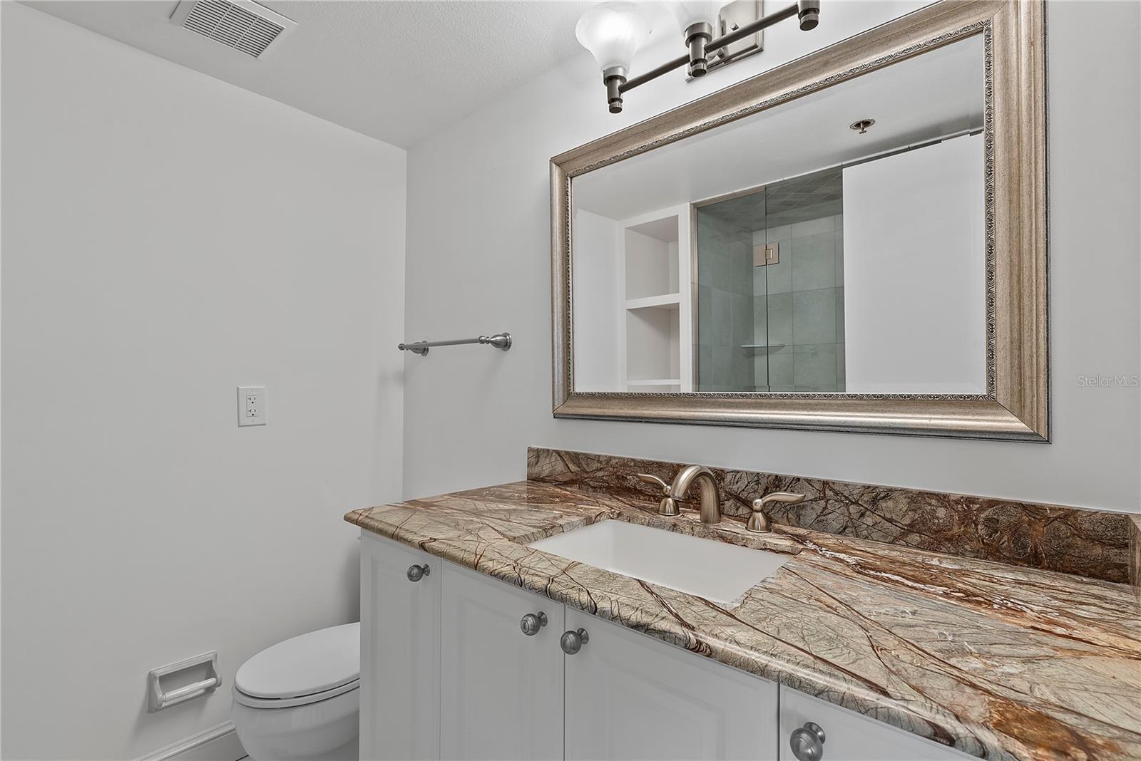 Image 31 of 41 For 4241 Gulf Of Mexico Drive 202