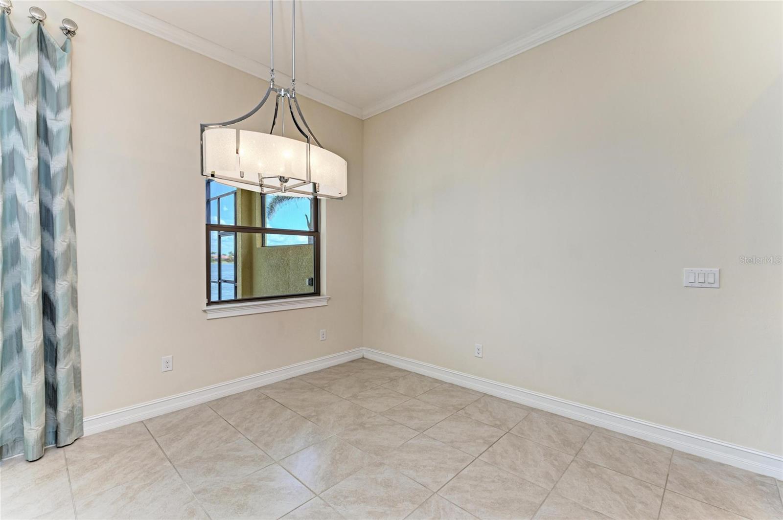 Image 39 of 96 For 140 Maraviya Boulevard