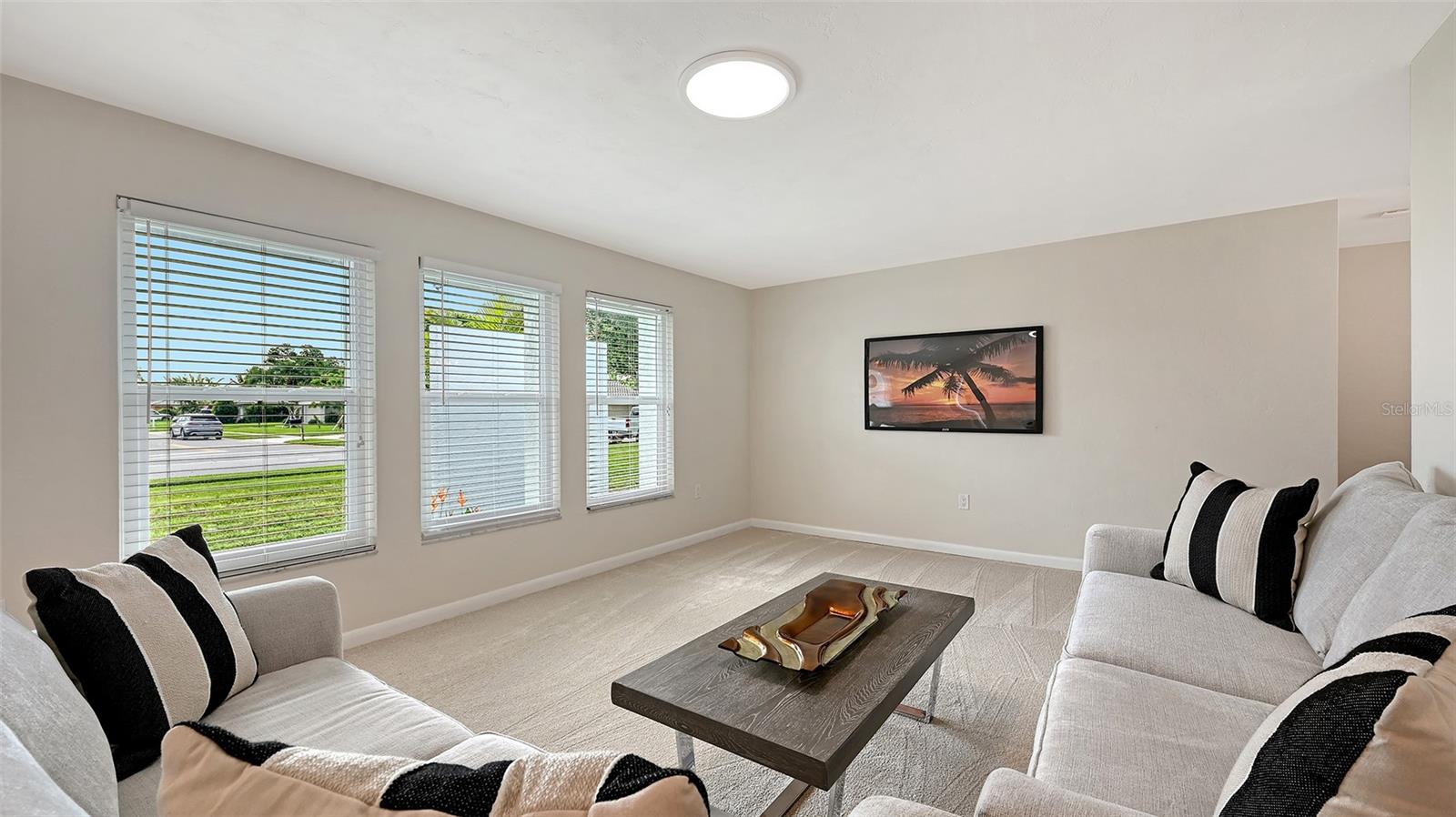 Image 4 of 33 For 2852 Captiva Drive