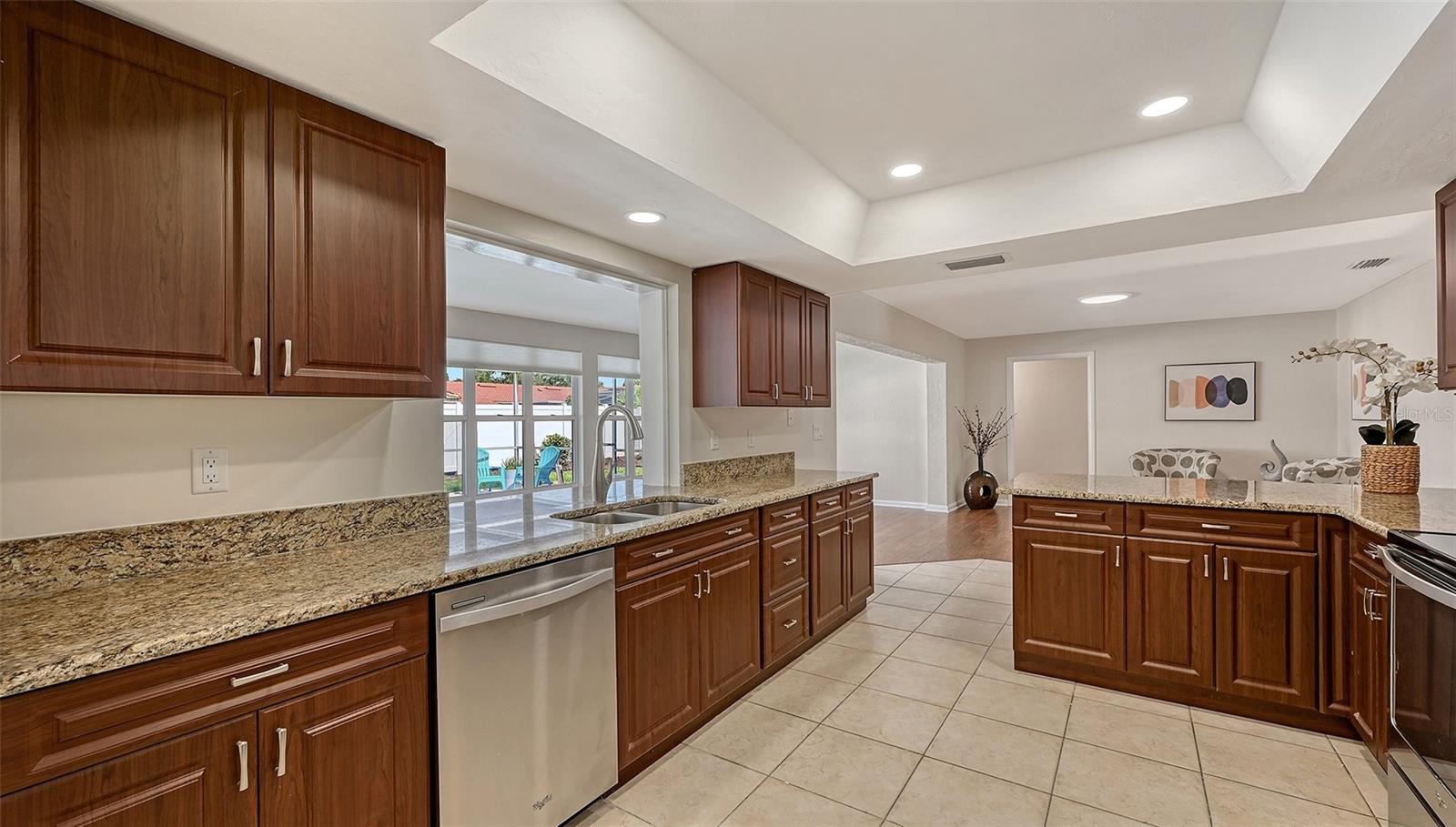 Image 9 of 33 For 2852 Captiva Drive