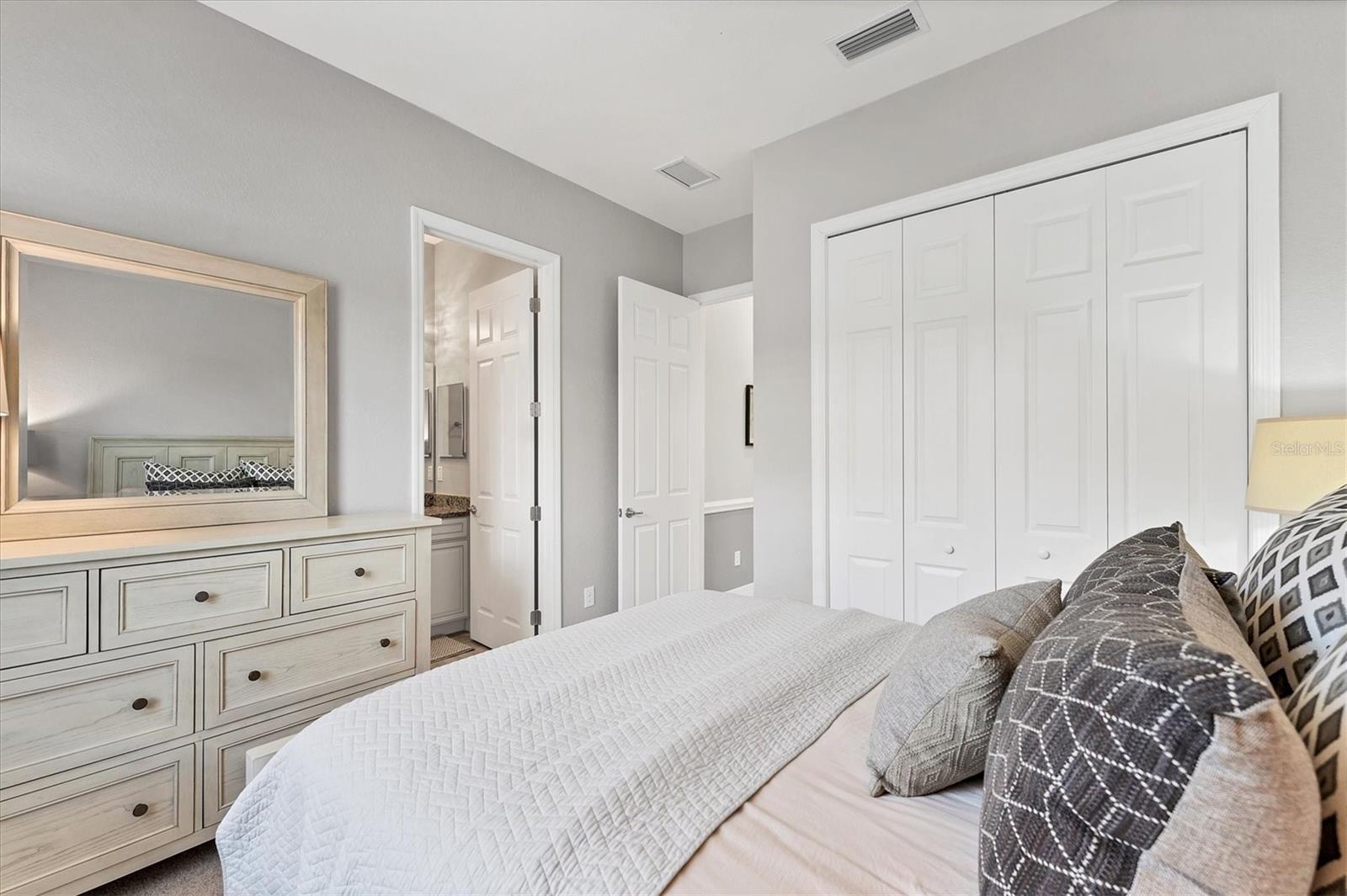 Image 24 of 83 For 16508 Hillside Circle