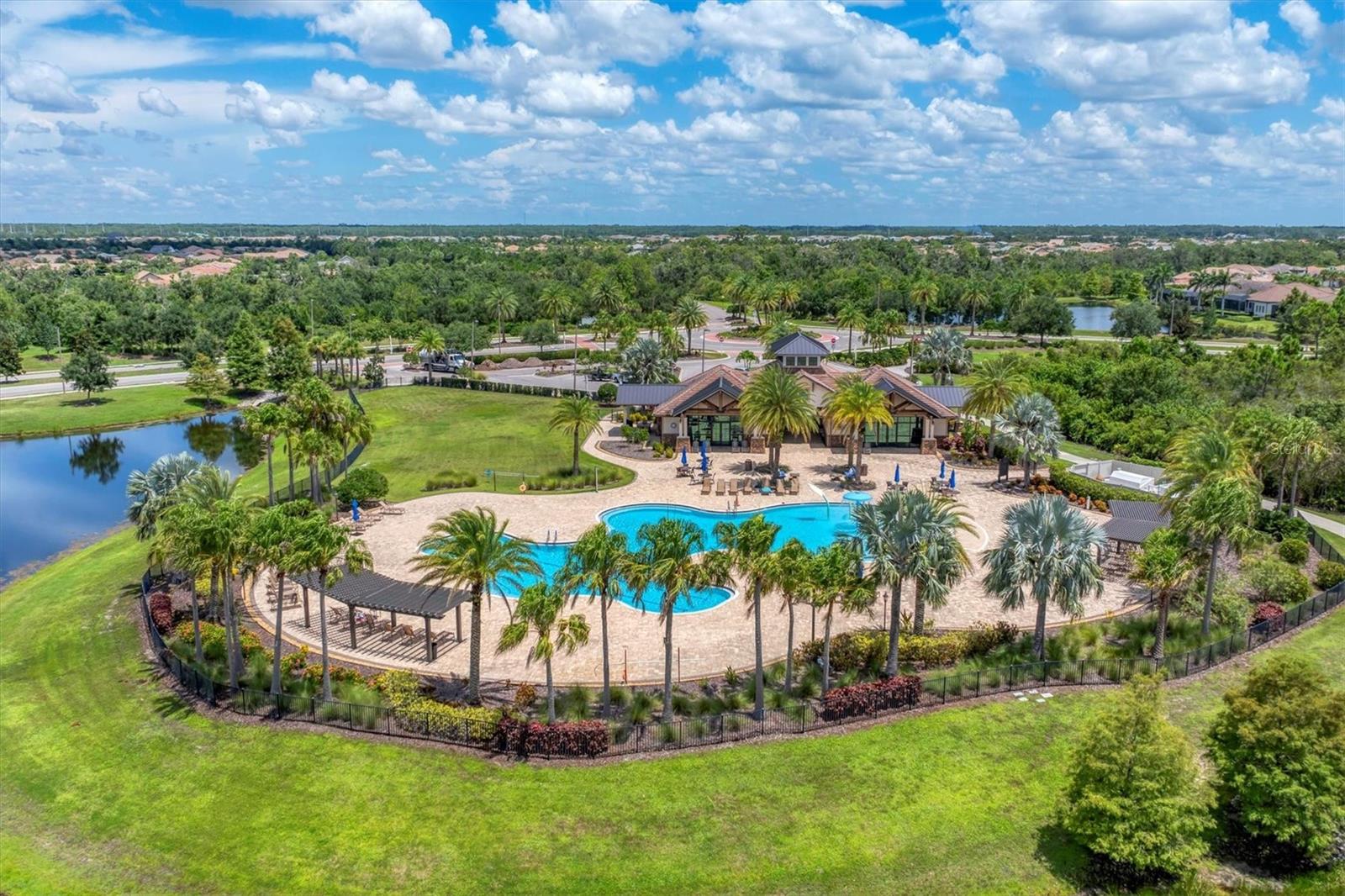 Image 64 of 83 For 16508 Hillside Circle