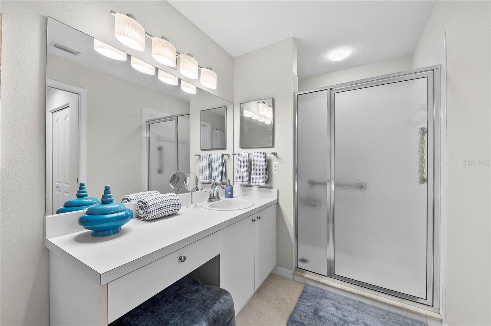 Image 39 of 46 For 5280 Hyland Hills Avenue 1812