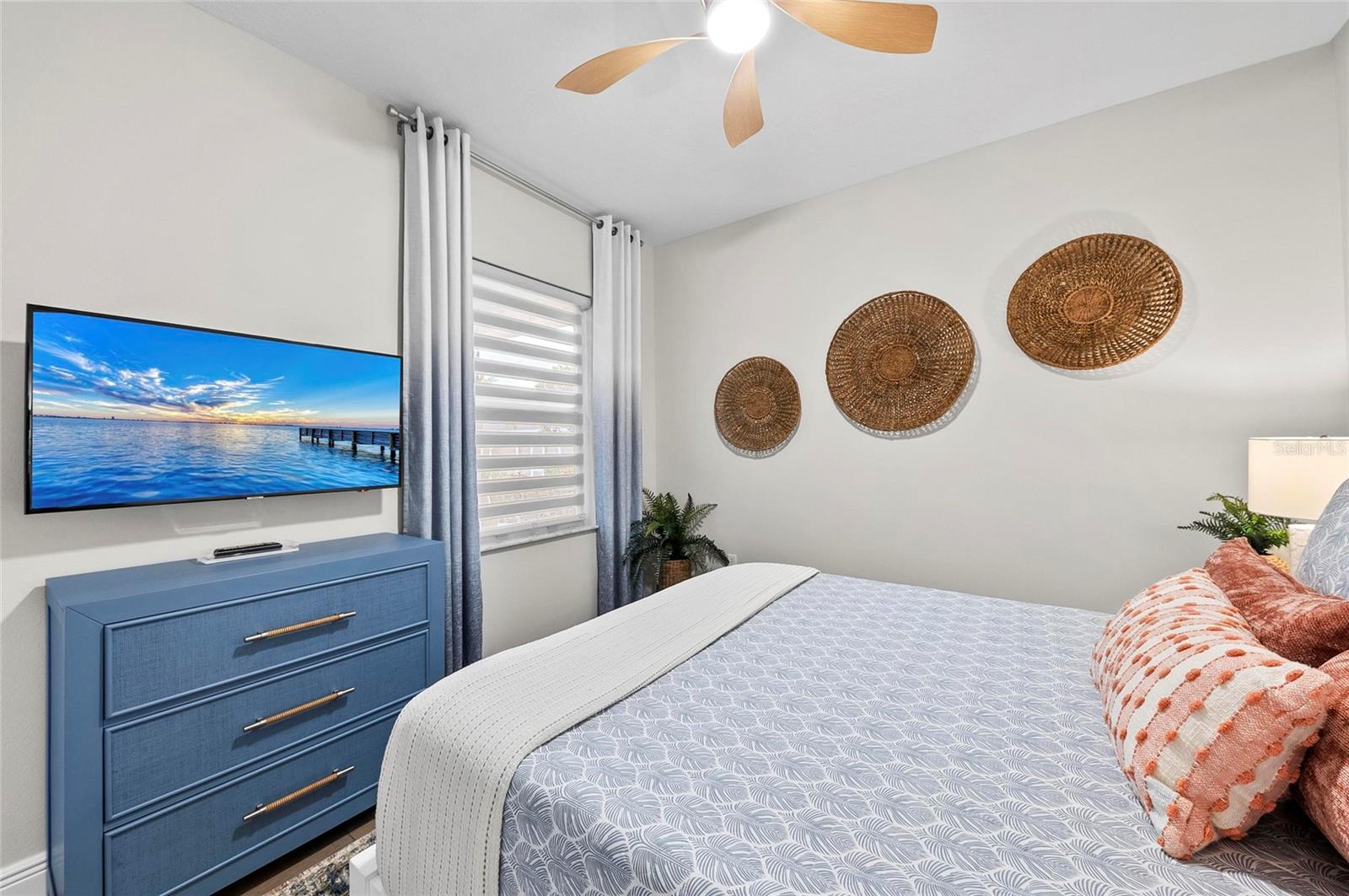 Image 42 of 46 For 5280 Hyland Hills Avenue 1812