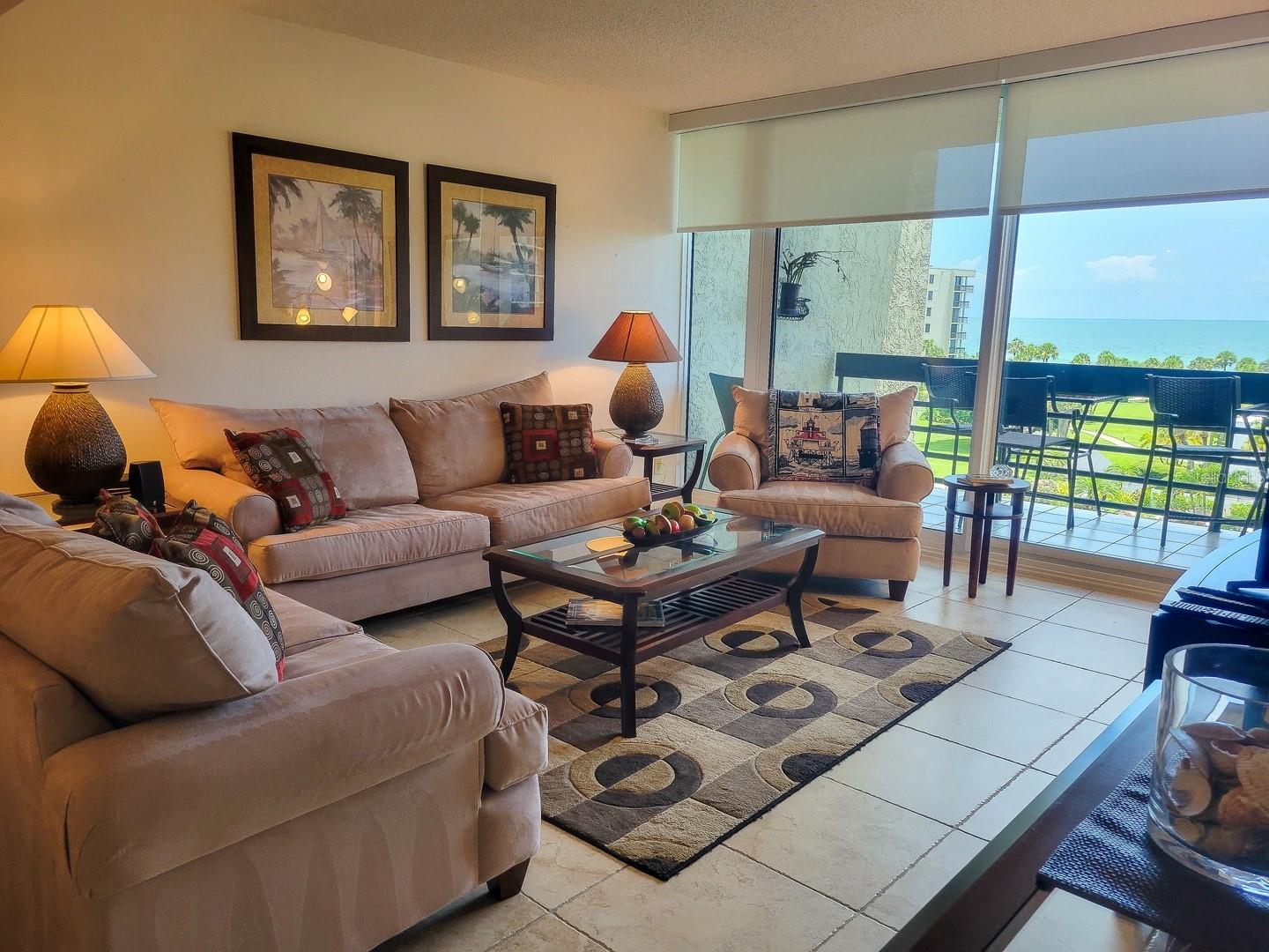 Image 3 of 20 For 1105 Gulf Of Mexico Drive 402