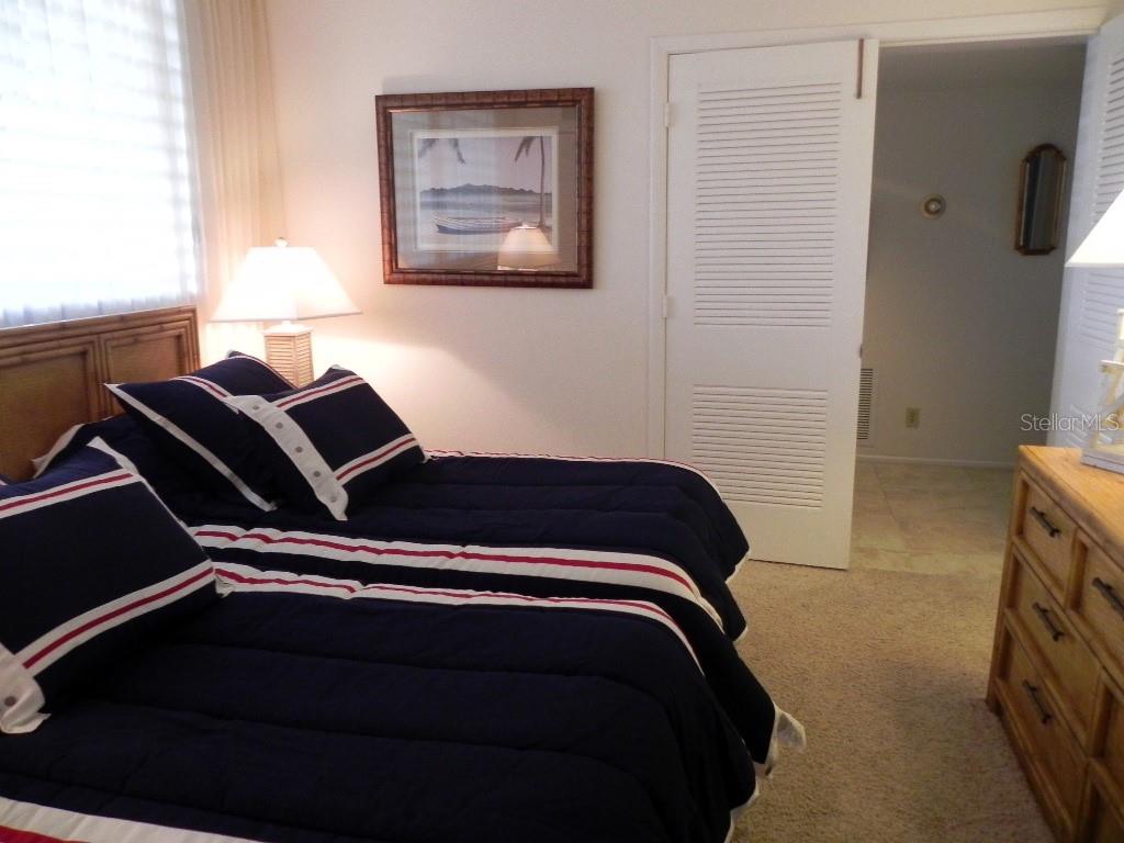 Image 9 of 20 For 1105 Gulf Of Mexico Drive 402