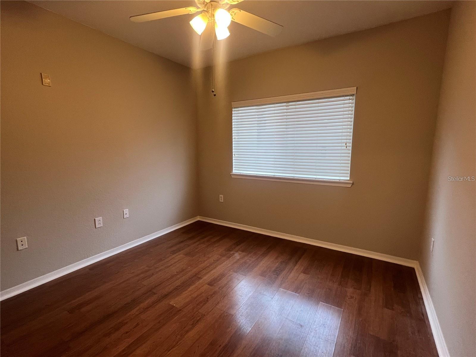Image 17 of 27 For 3958 Mediterranea Circle 411