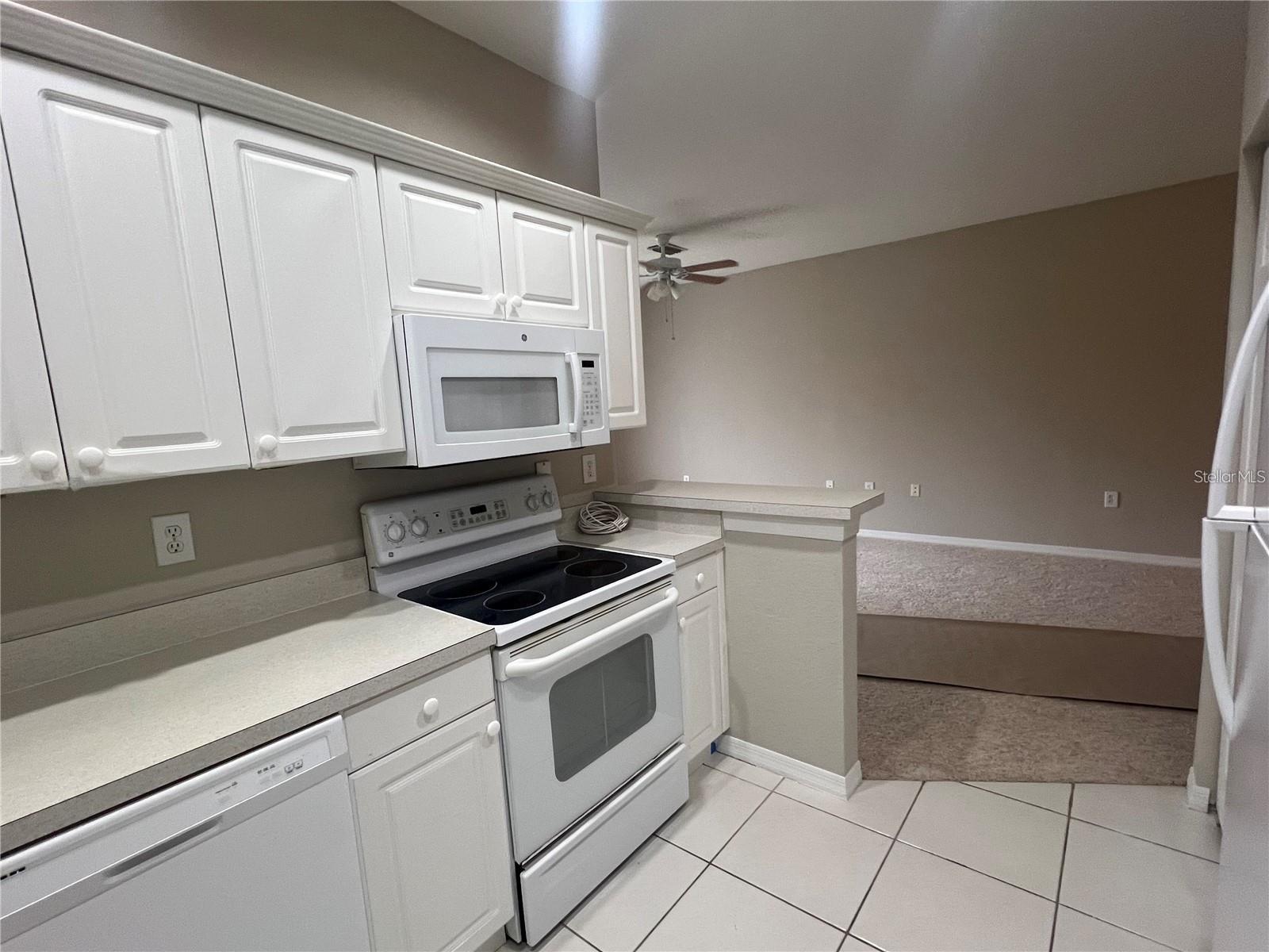 Image 5 of 27 For 3958 Mediterranea Circle 411
