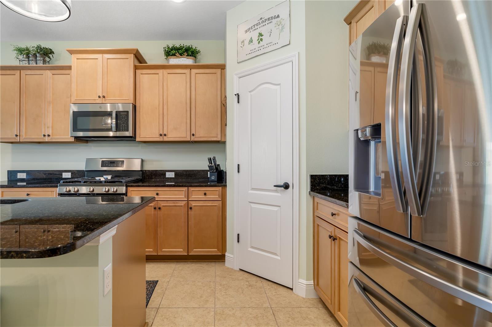 Image 12 of 70 For 4716 Foxtail Drive