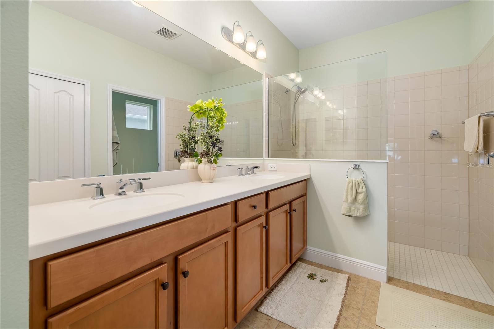 Image 22 of 70 For 4716 Foxtail Drive